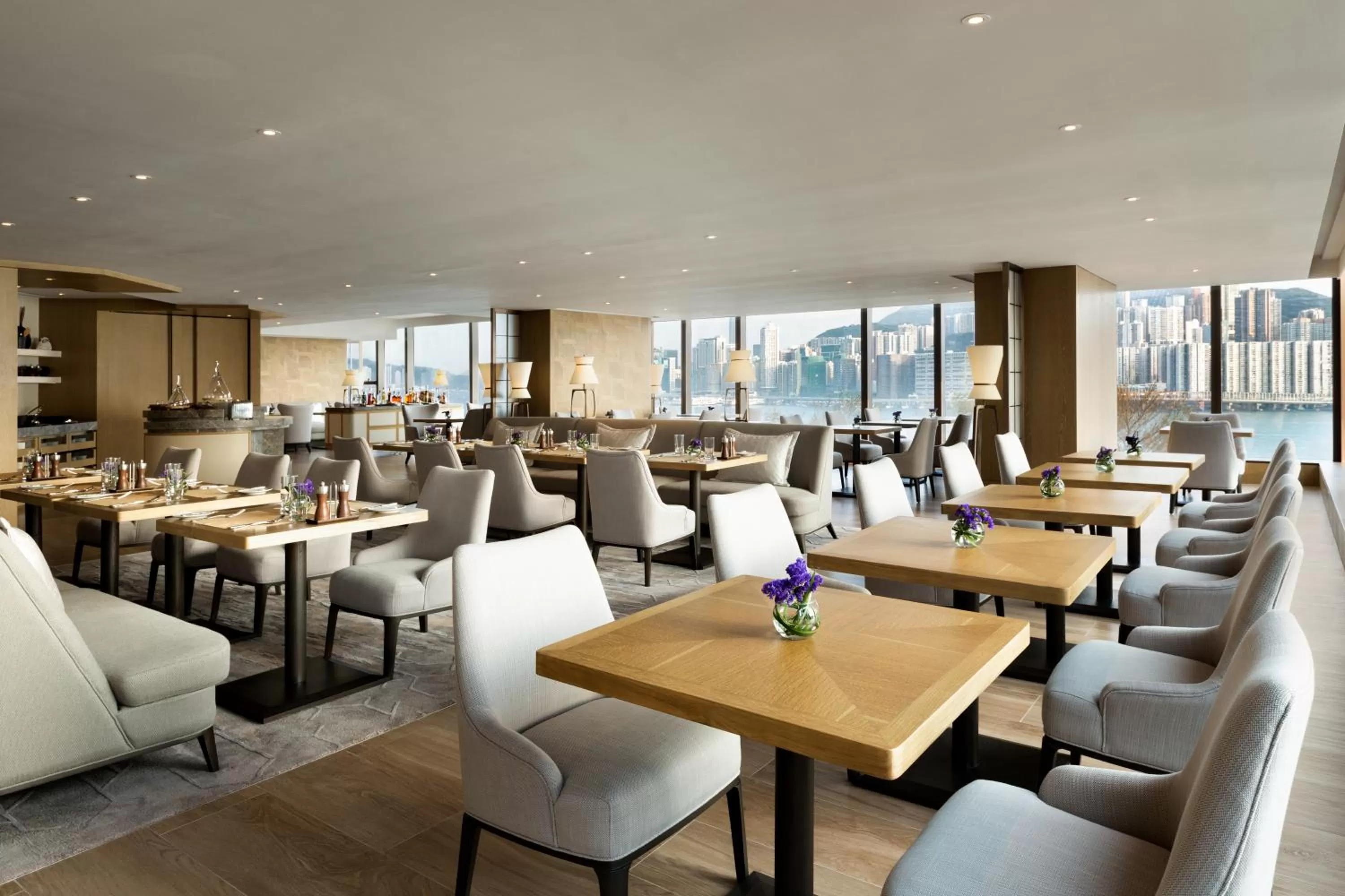 Lounge or bar in Kerry Hotel Hong Kong by Shangri-la