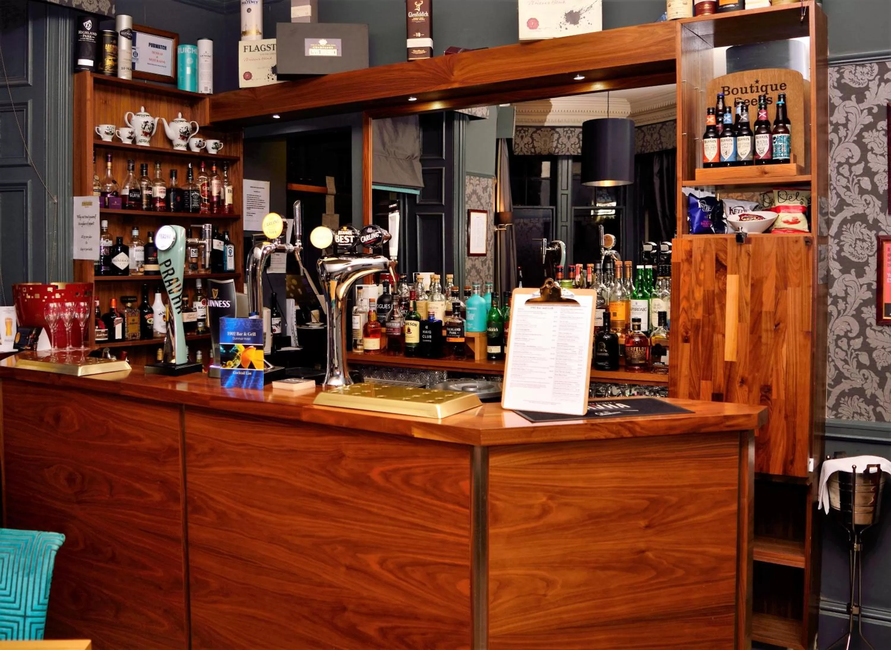 Lounge or bar in Dunmuir Hotel