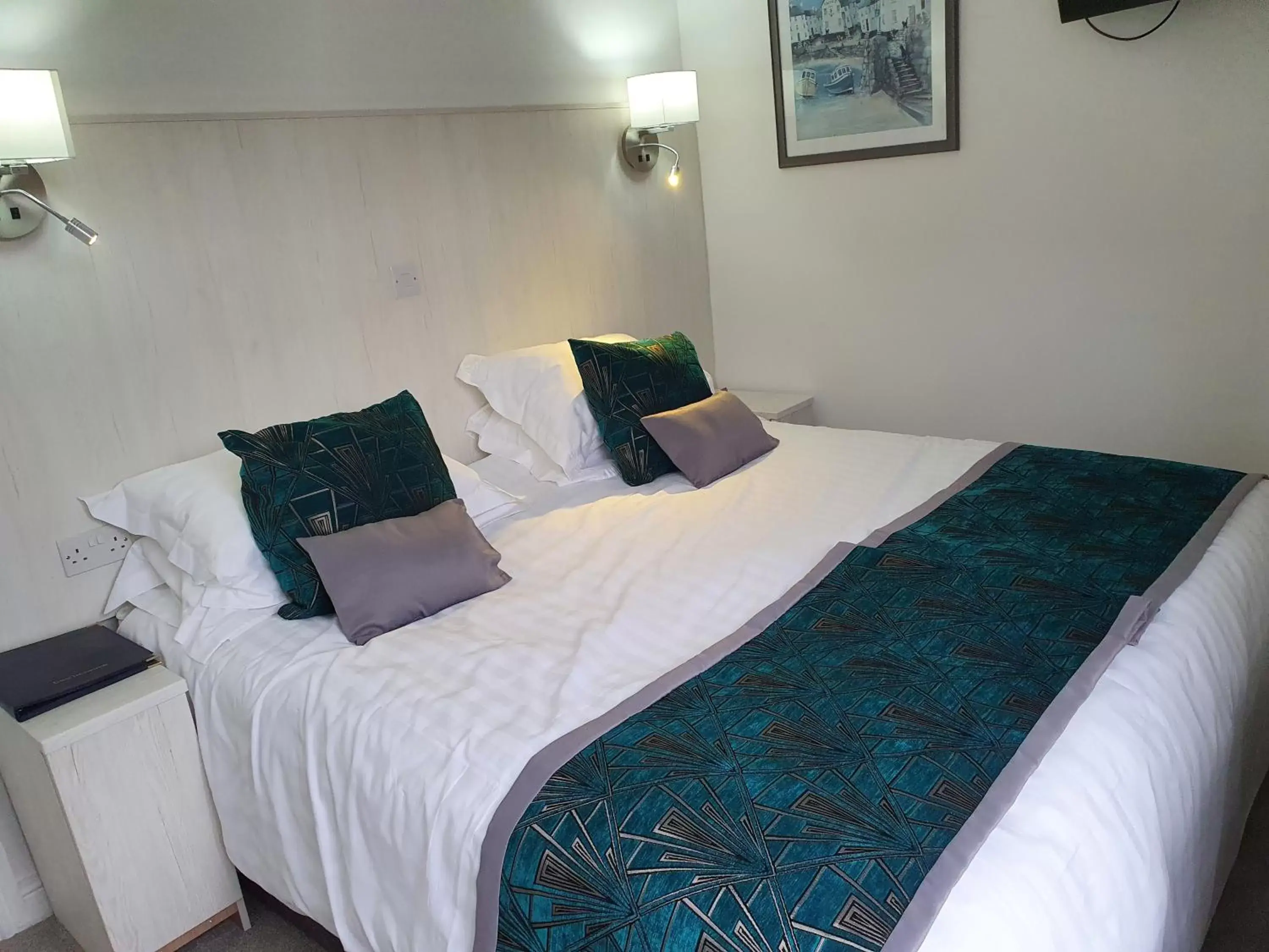 Double or Twin Room with Private Bathroom in The Wheatsheaf Inn Double or Twin Room with Private Bathroom in The Wheatsheaf Inn