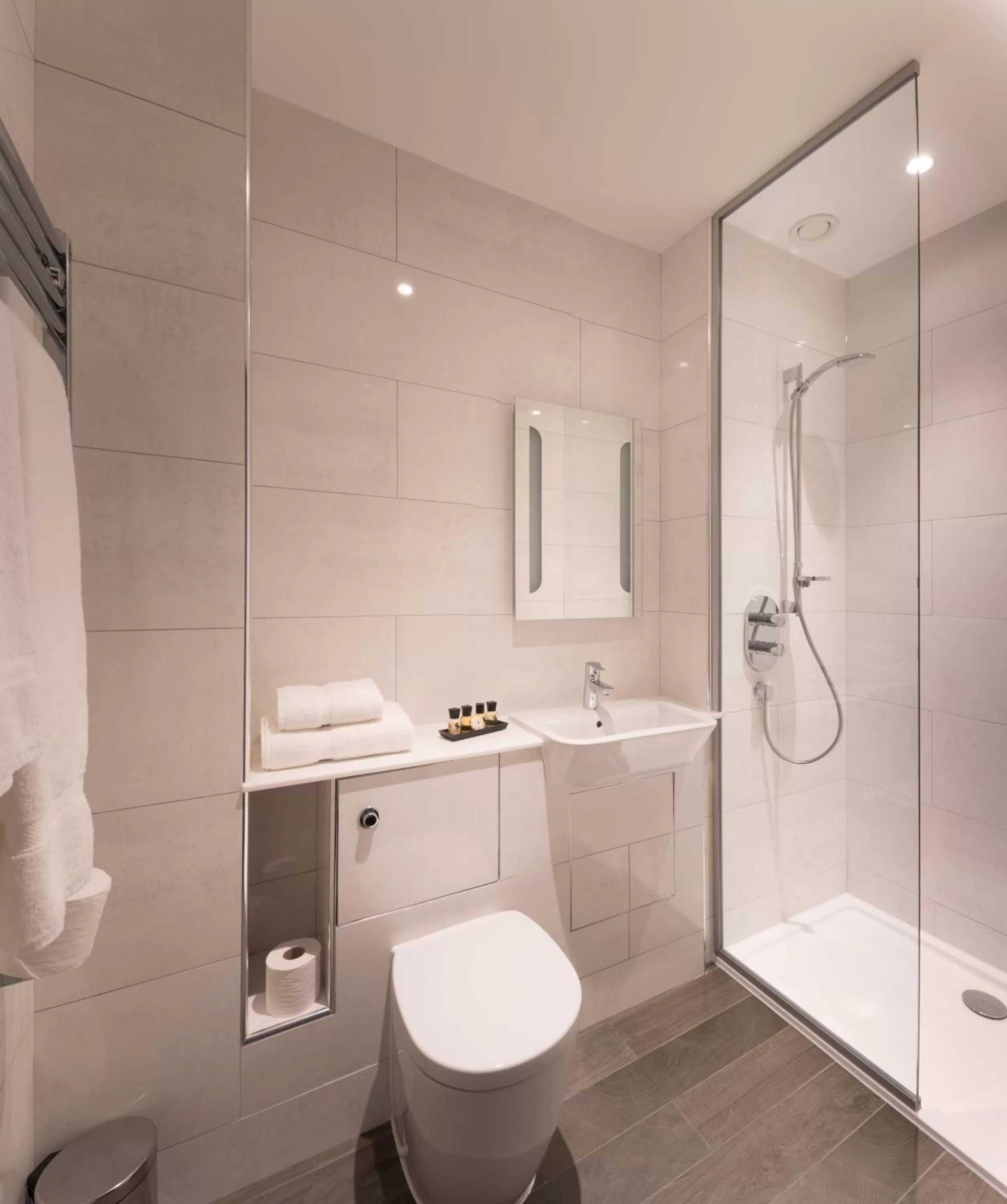 Superior Double Room in Camden Enterprise Hotel