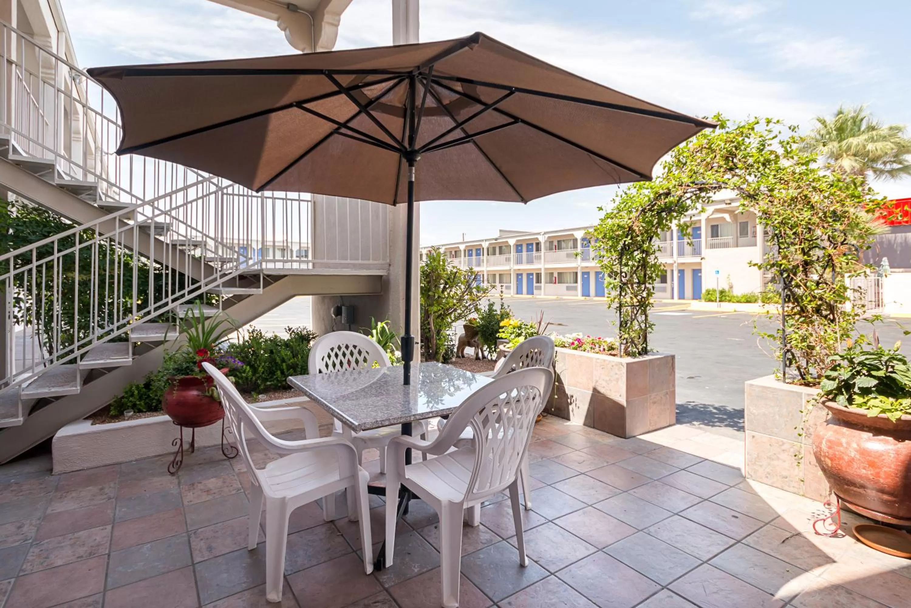 Patio in Motel 6-El Paso, TX - Airport - Fort Bliss