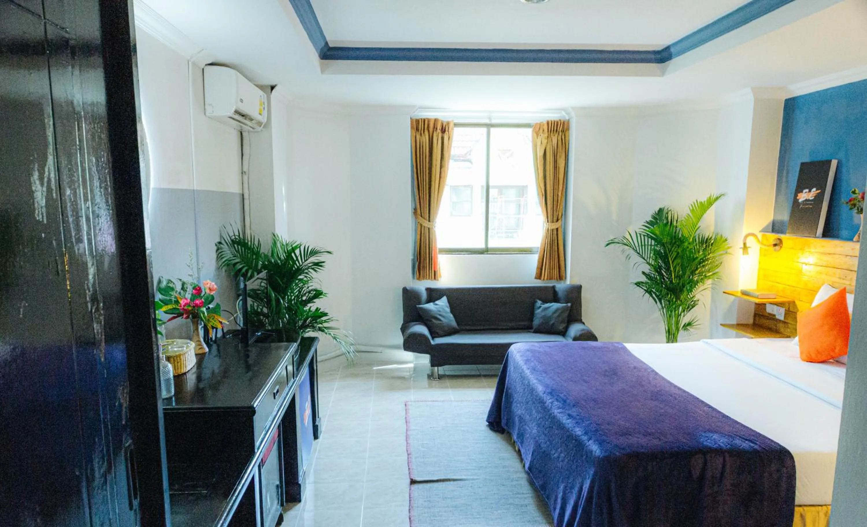 Bed in BH Baan Paradise Hotel Patong