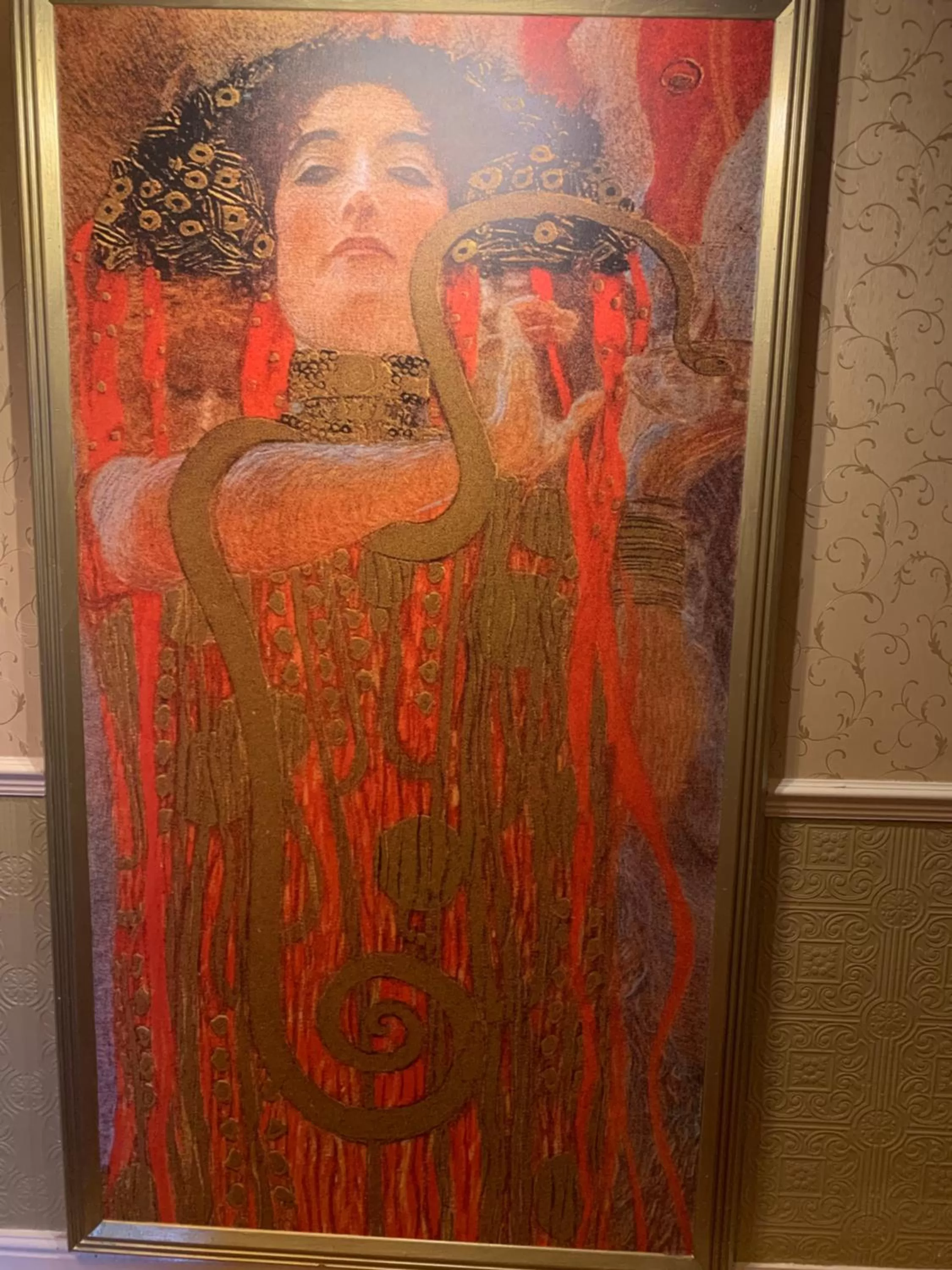 Decorative detail in Beech Mount Hotel - Free Parking