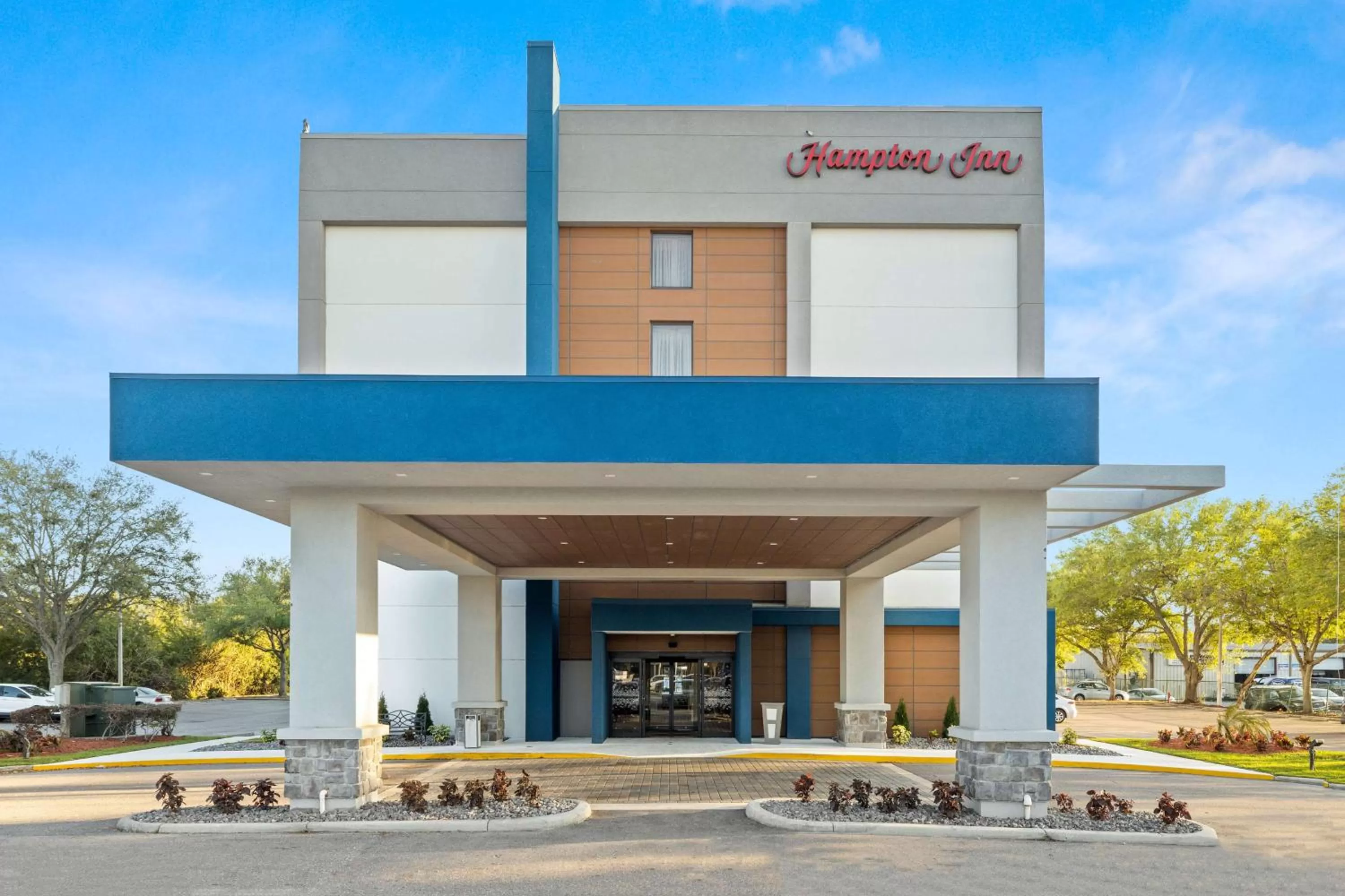 Property building in Hampton Inn Tampa-Veterans Expressway