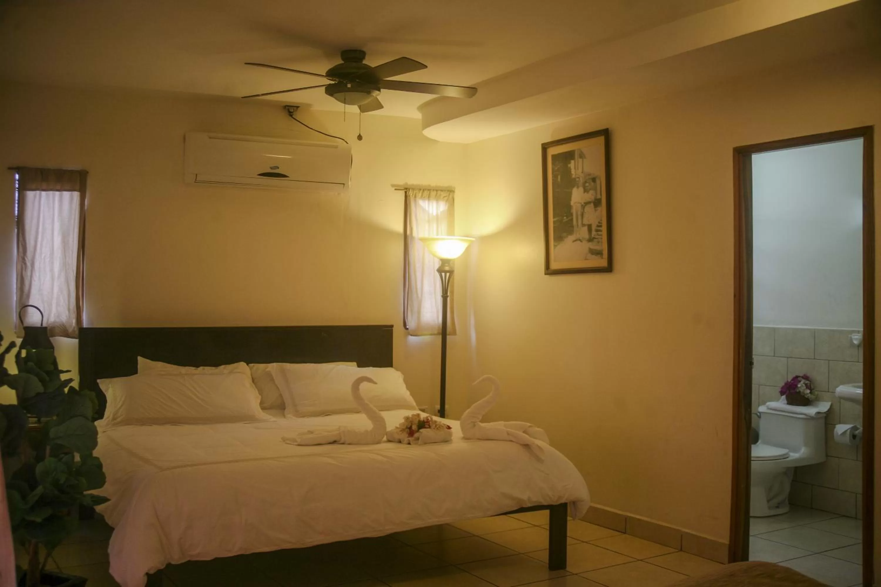 Photo of the whole room, Bed in Hotel La Estación