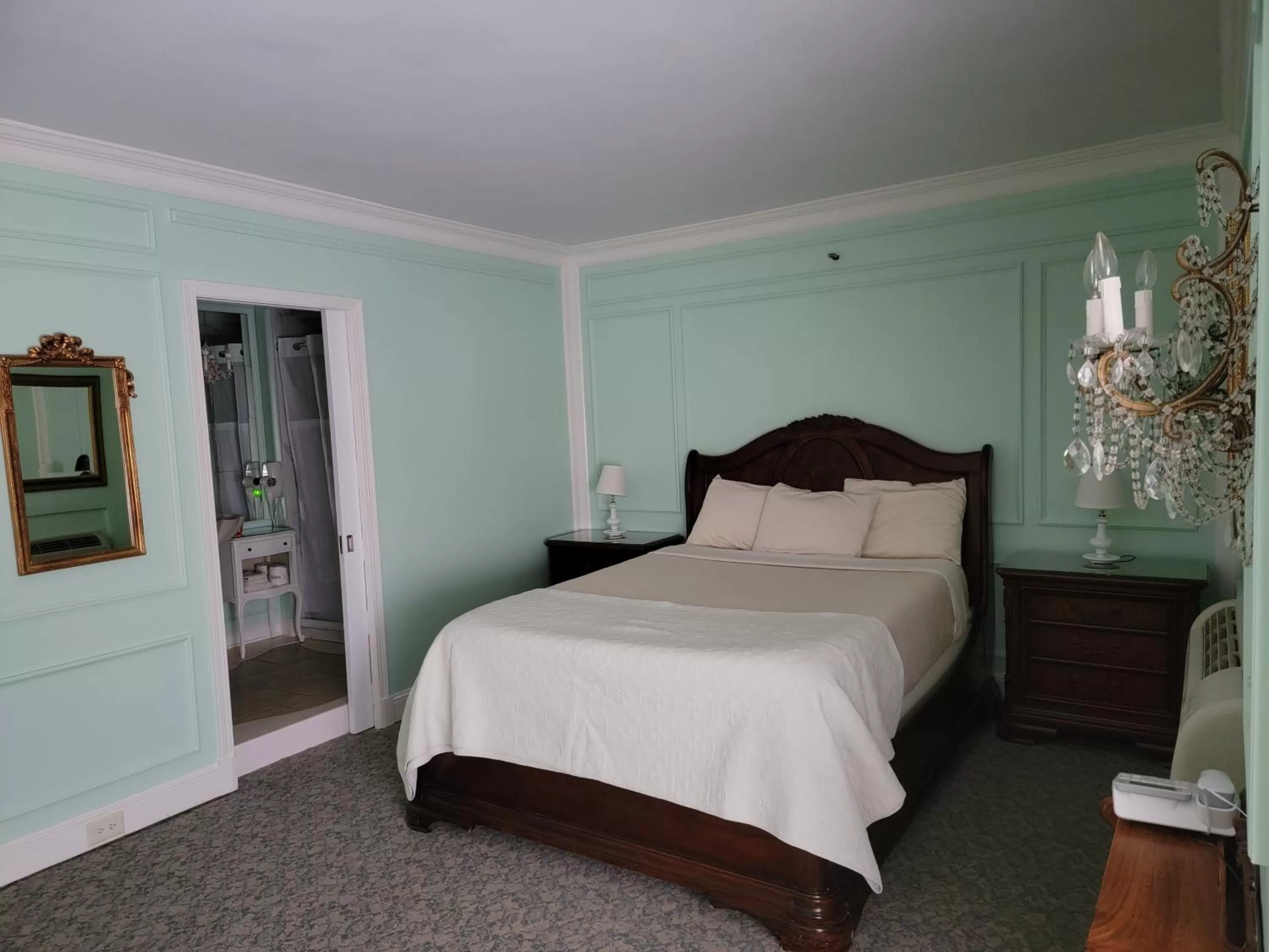 Bedroom, Bed in Lowell Inn