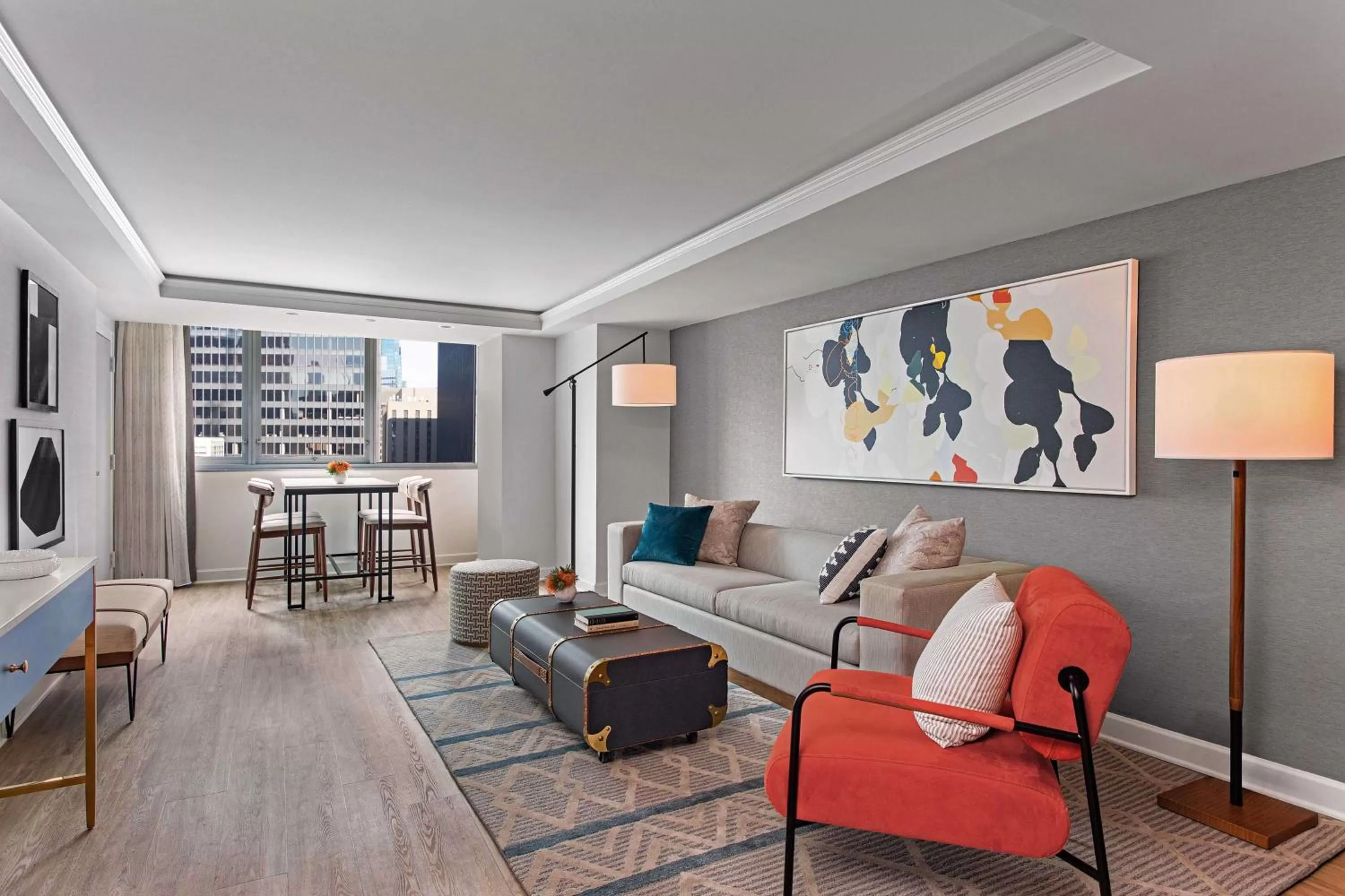 Photo of the whole room in The Royal Sonesta Chicago Downtown