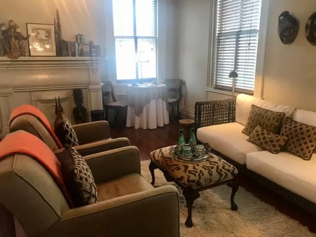 Elmwood 1820 Bed & Breakfast Inn