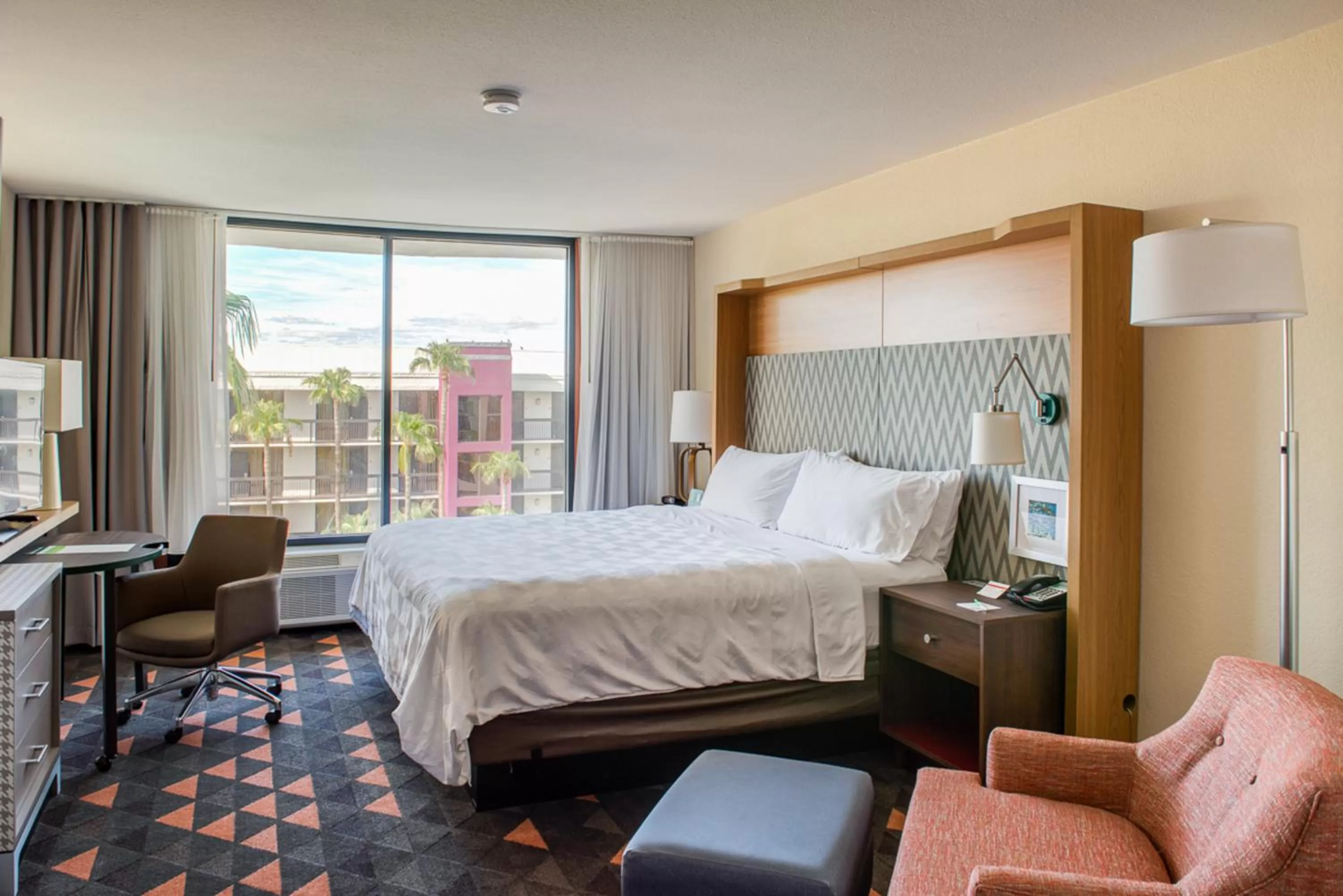 Bed in Holiday Inn Phoenix-Mesa Chandler by IHG