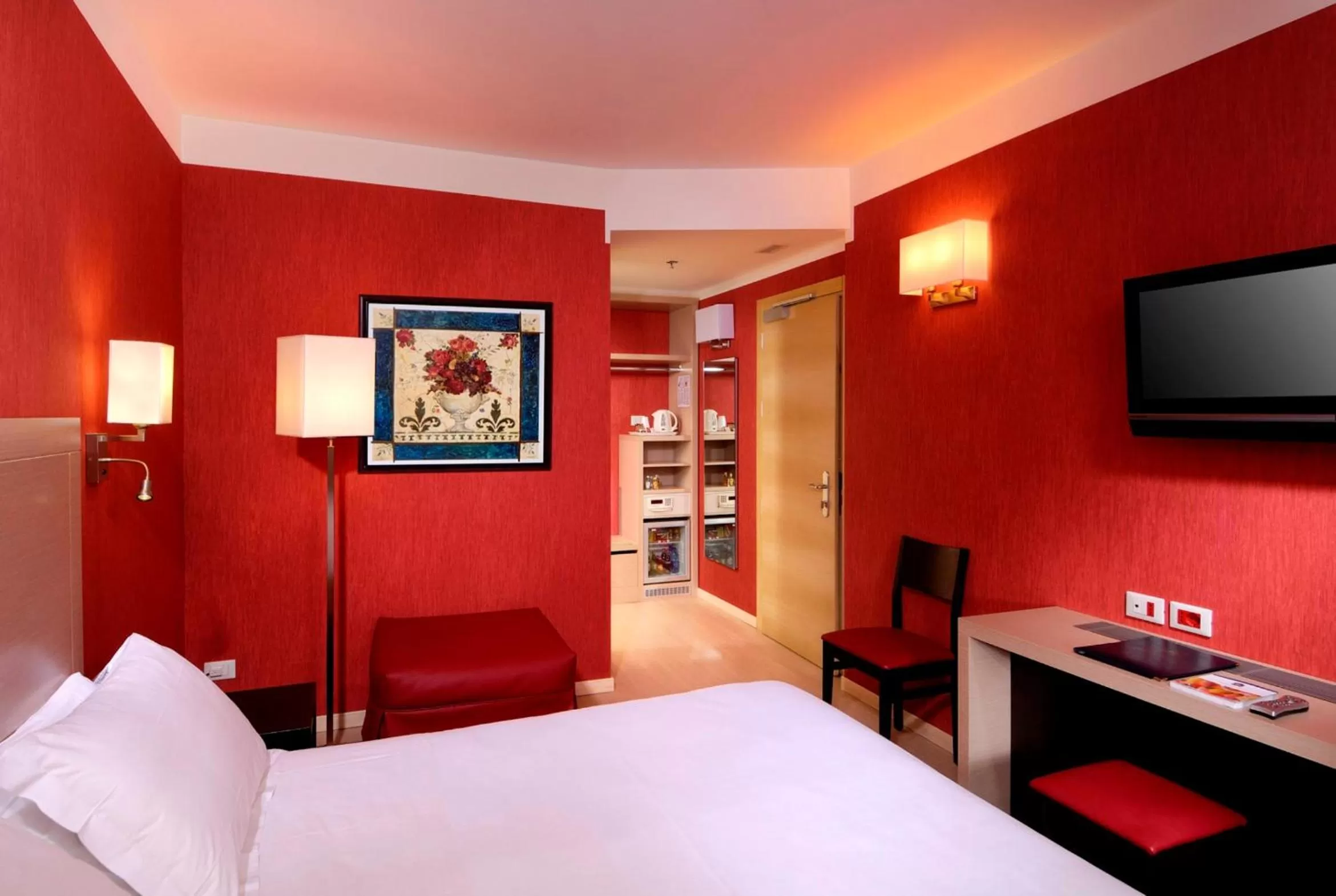 Photo of the whole room, Bed in Best Western Porto Antico