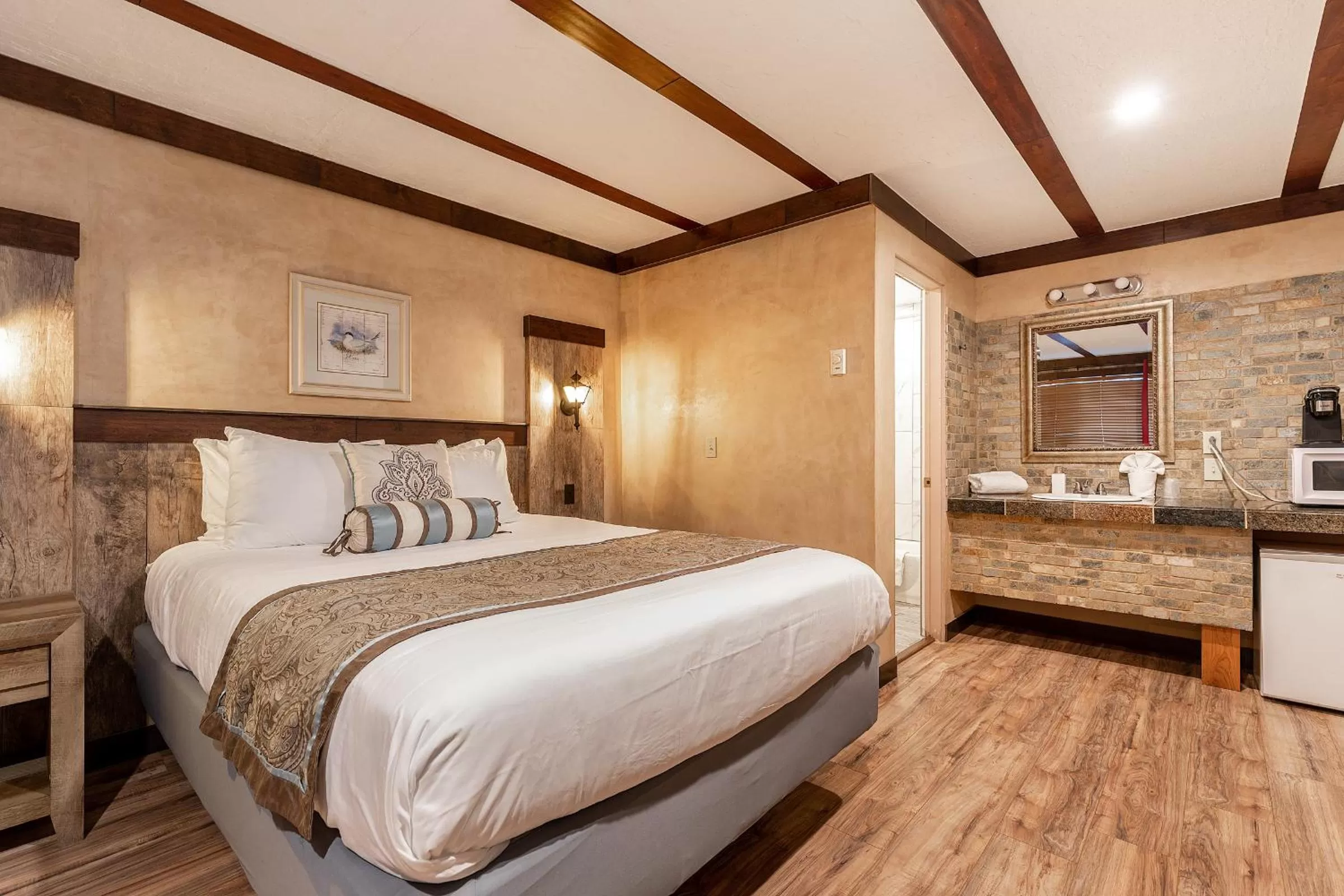 Bed in Wanderlust Inn