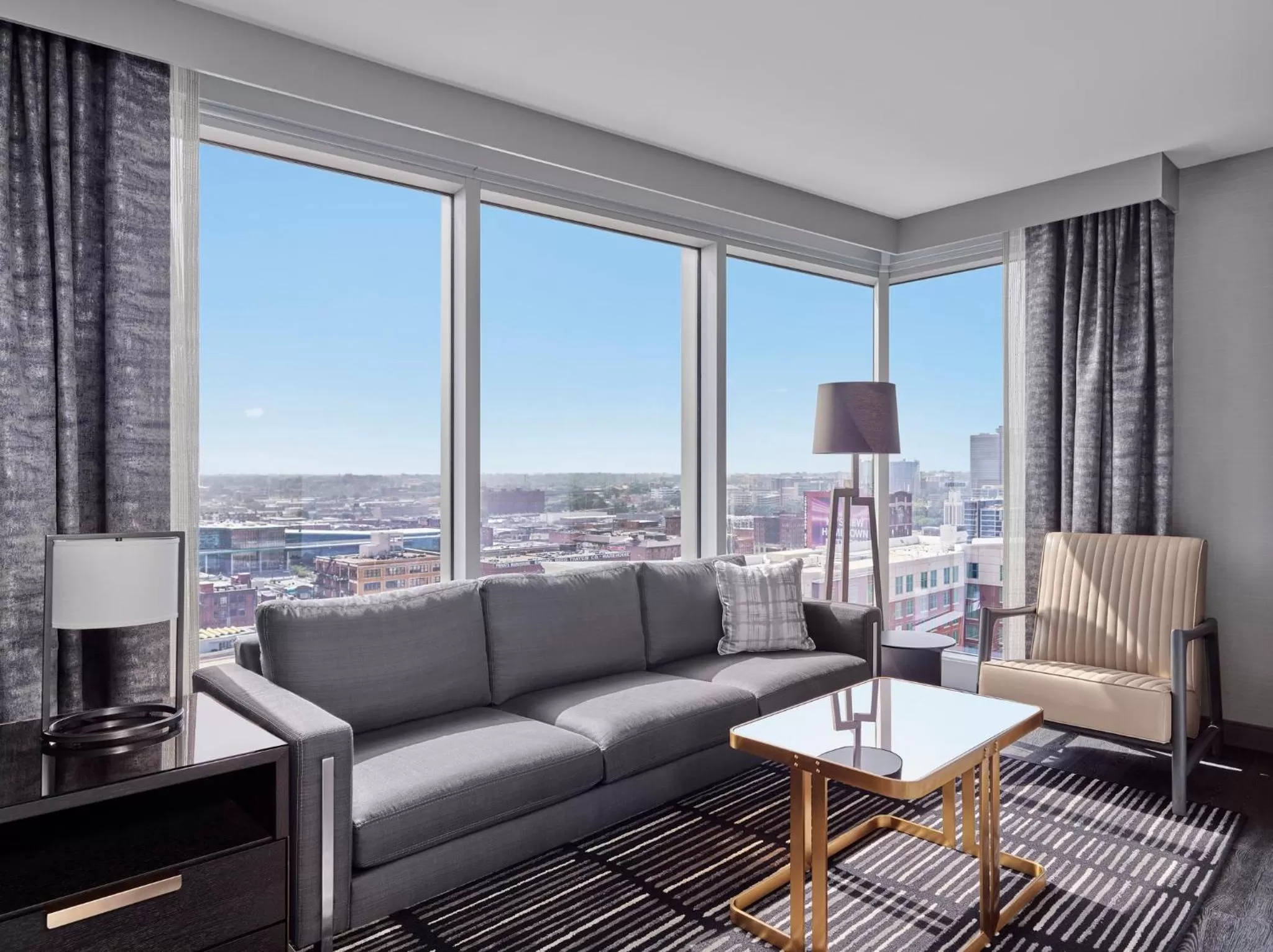 Photo of the whole room in Loews Kansas City