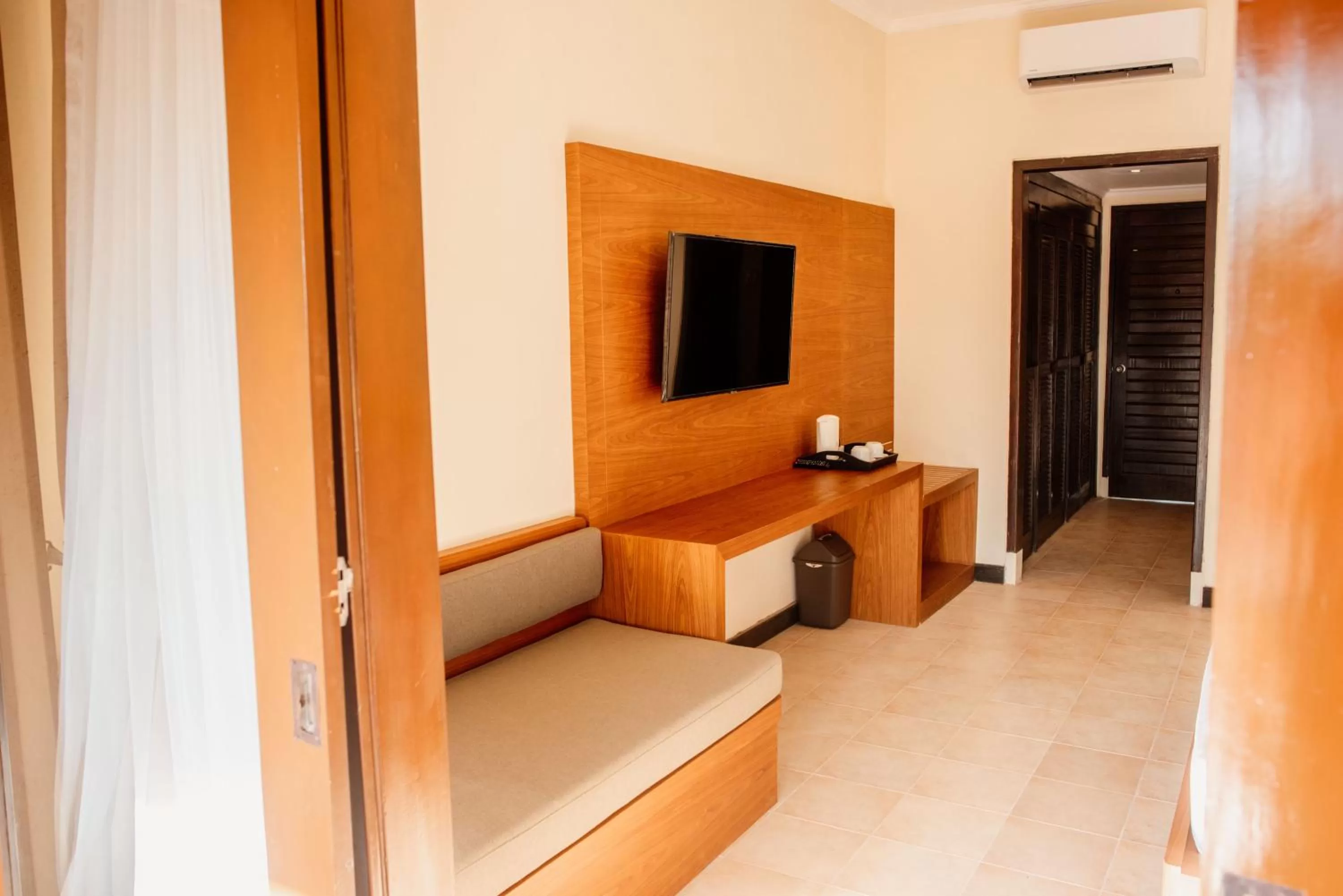 TV and multimedia in New Sunari Lovina Beach Resort