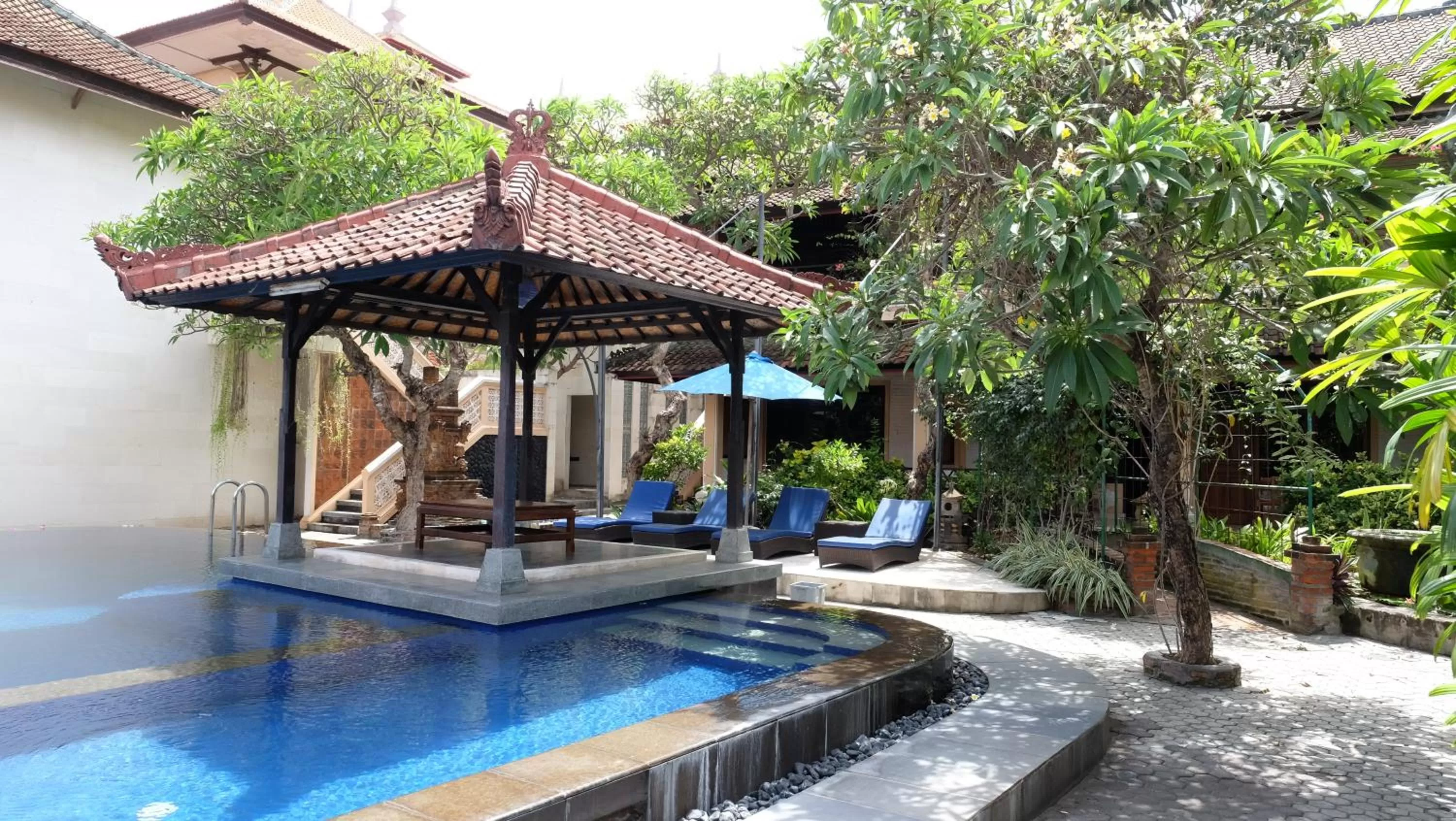 Swimming pool in Fat Yogi Cottages