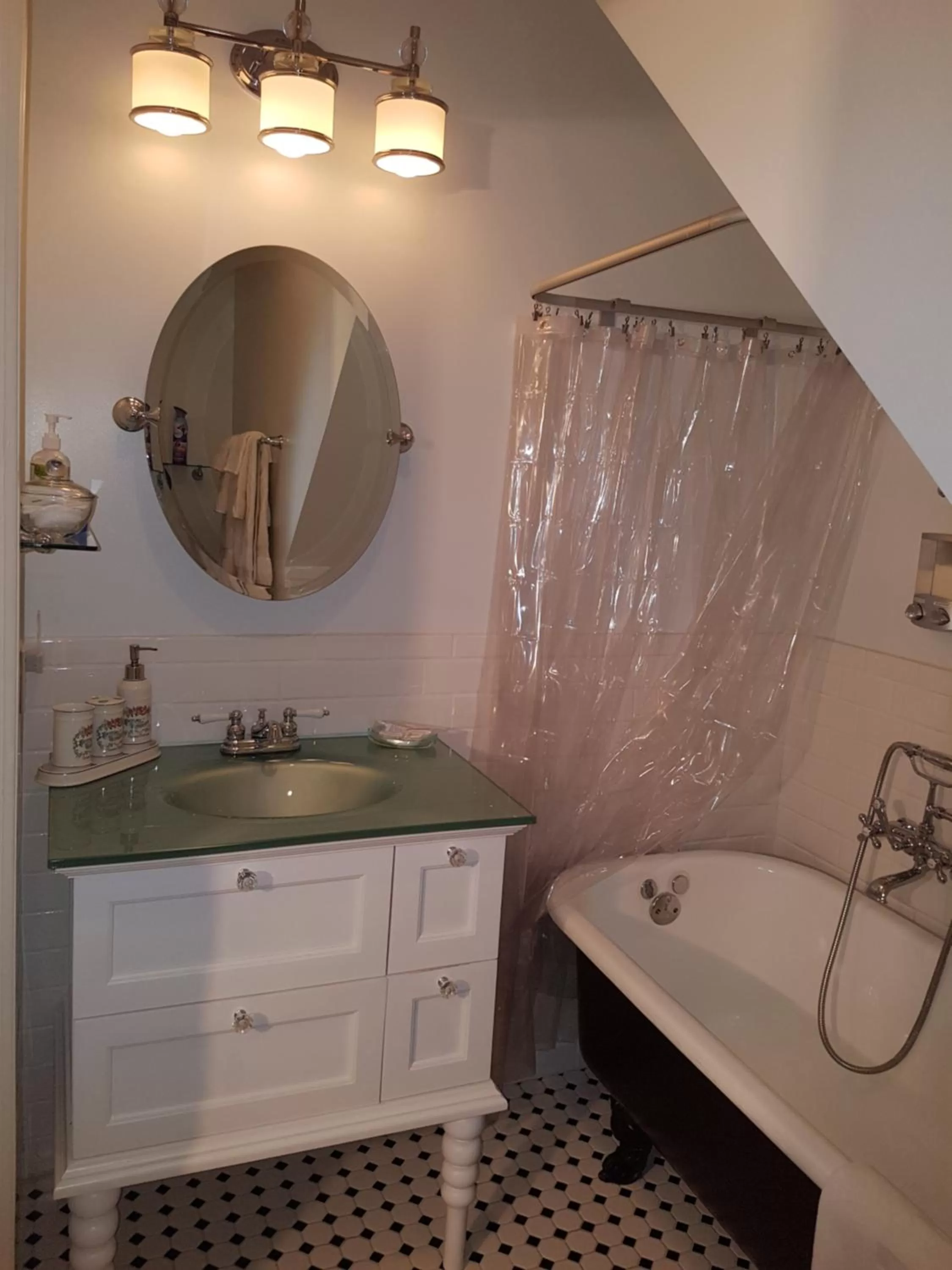 Bathroom in Les Trois Erables Boutique Inn