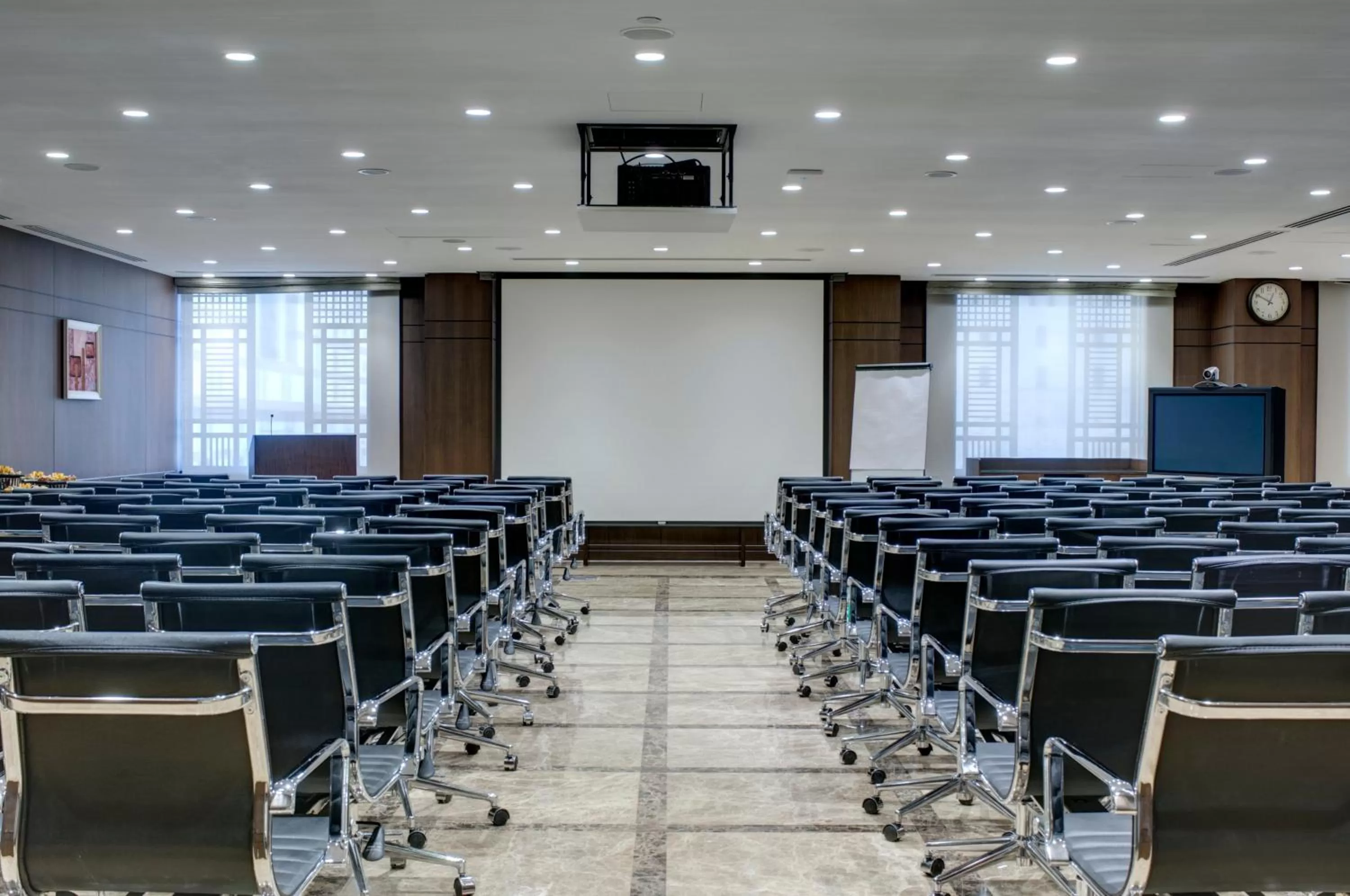 Meeting/conference room in Crowne Plaza Madinah by IHG