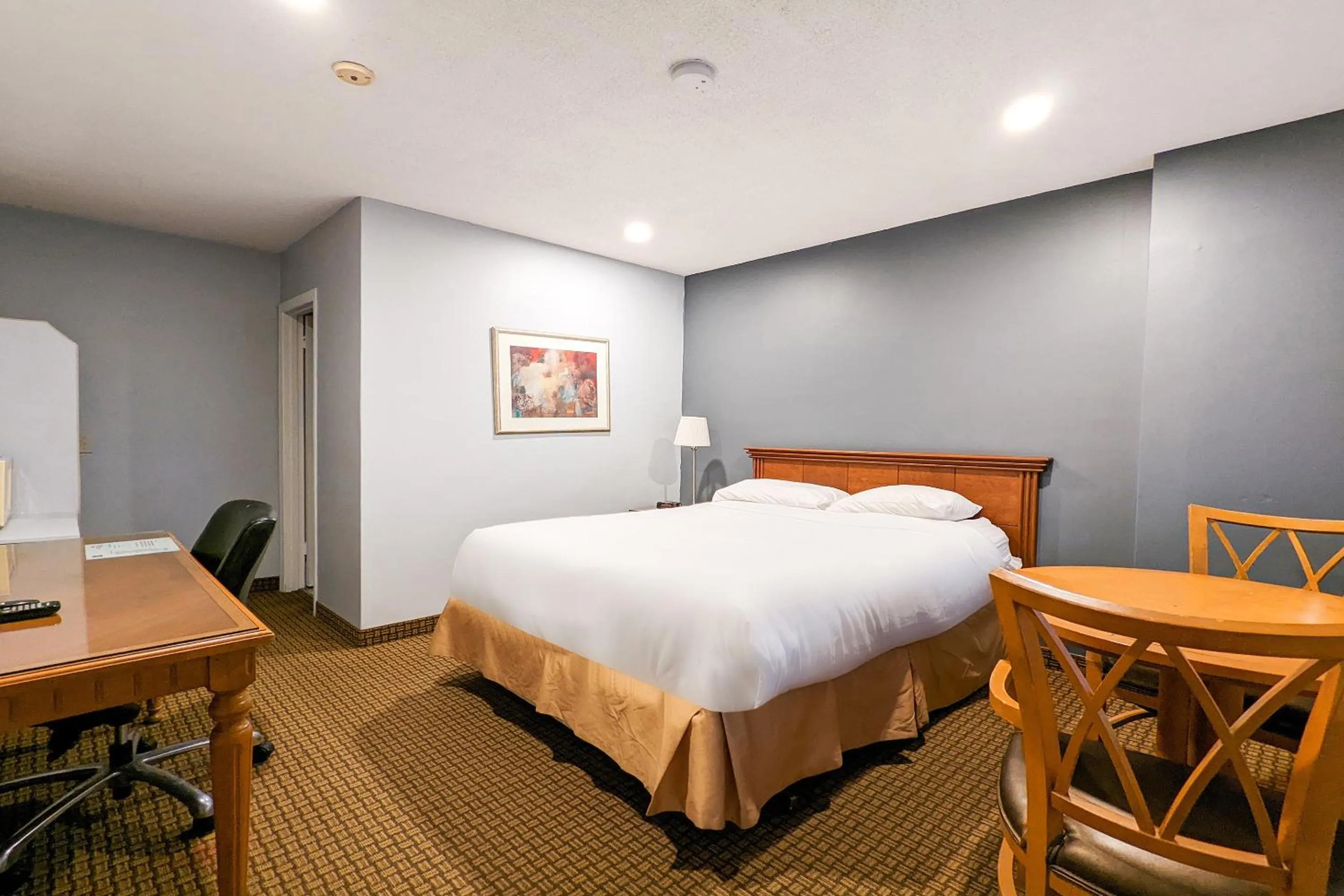 Queen Room in First Canada Hotel Cornwall Hwy 401 ON