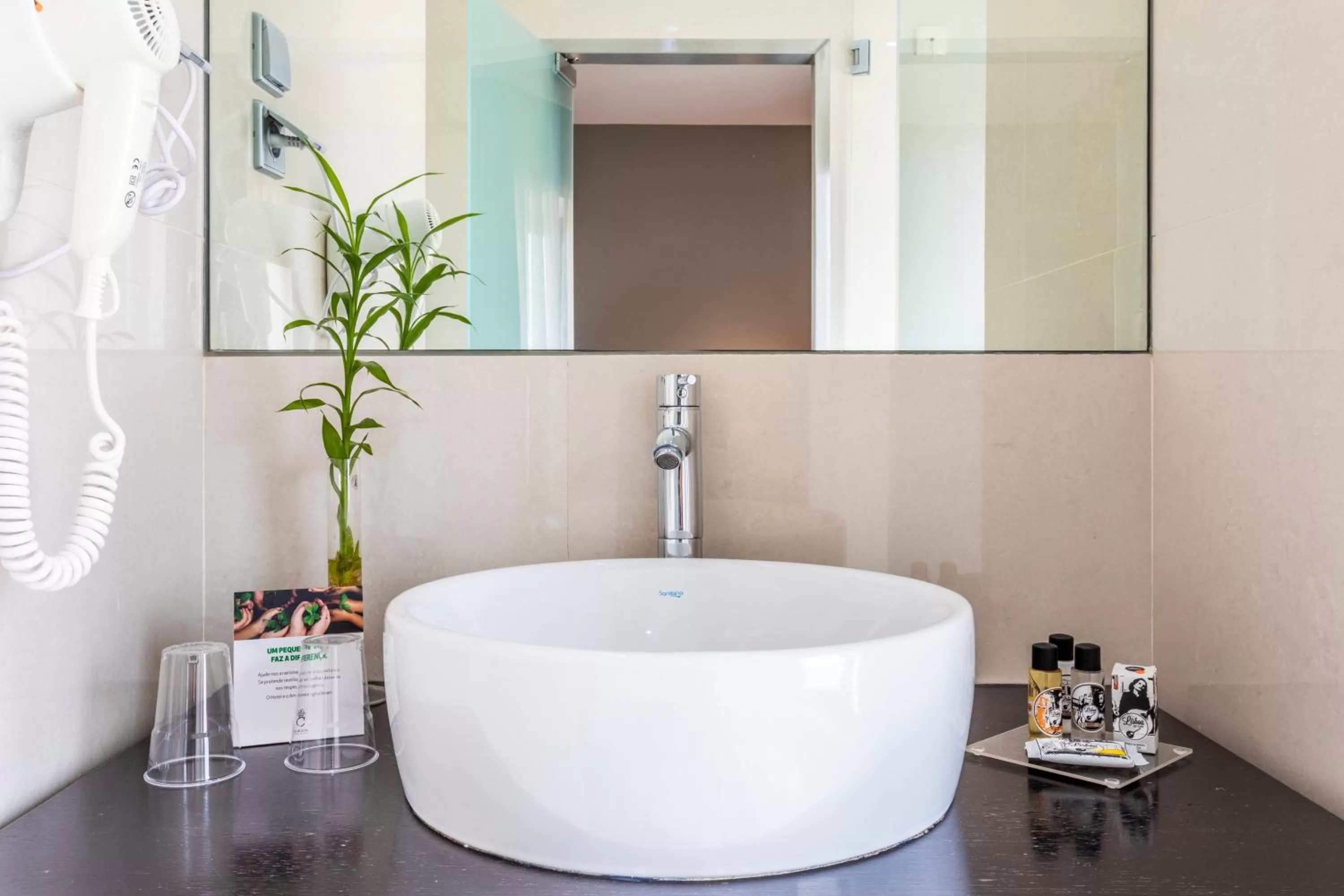 Bathroom in Czar Lisbon Hotel