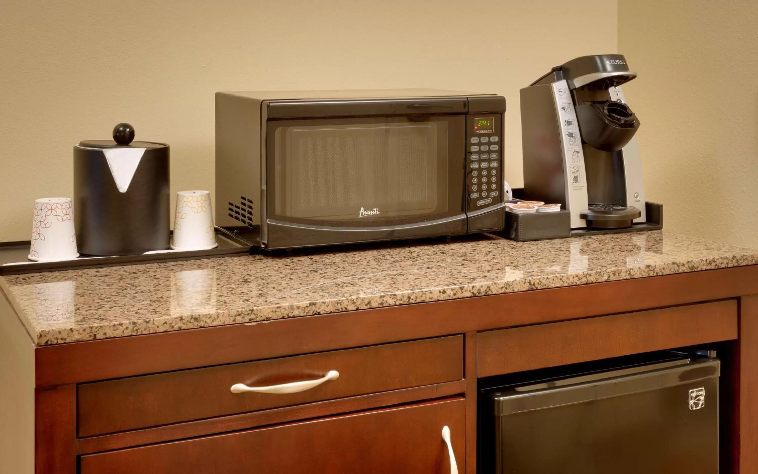 Kitchen or kitchenette in Hilton Garden Inn Clarksville