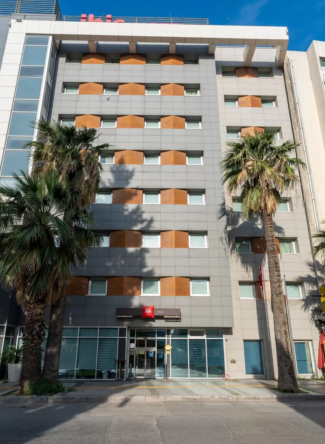 Property building in Ibis Izmir Alsancak