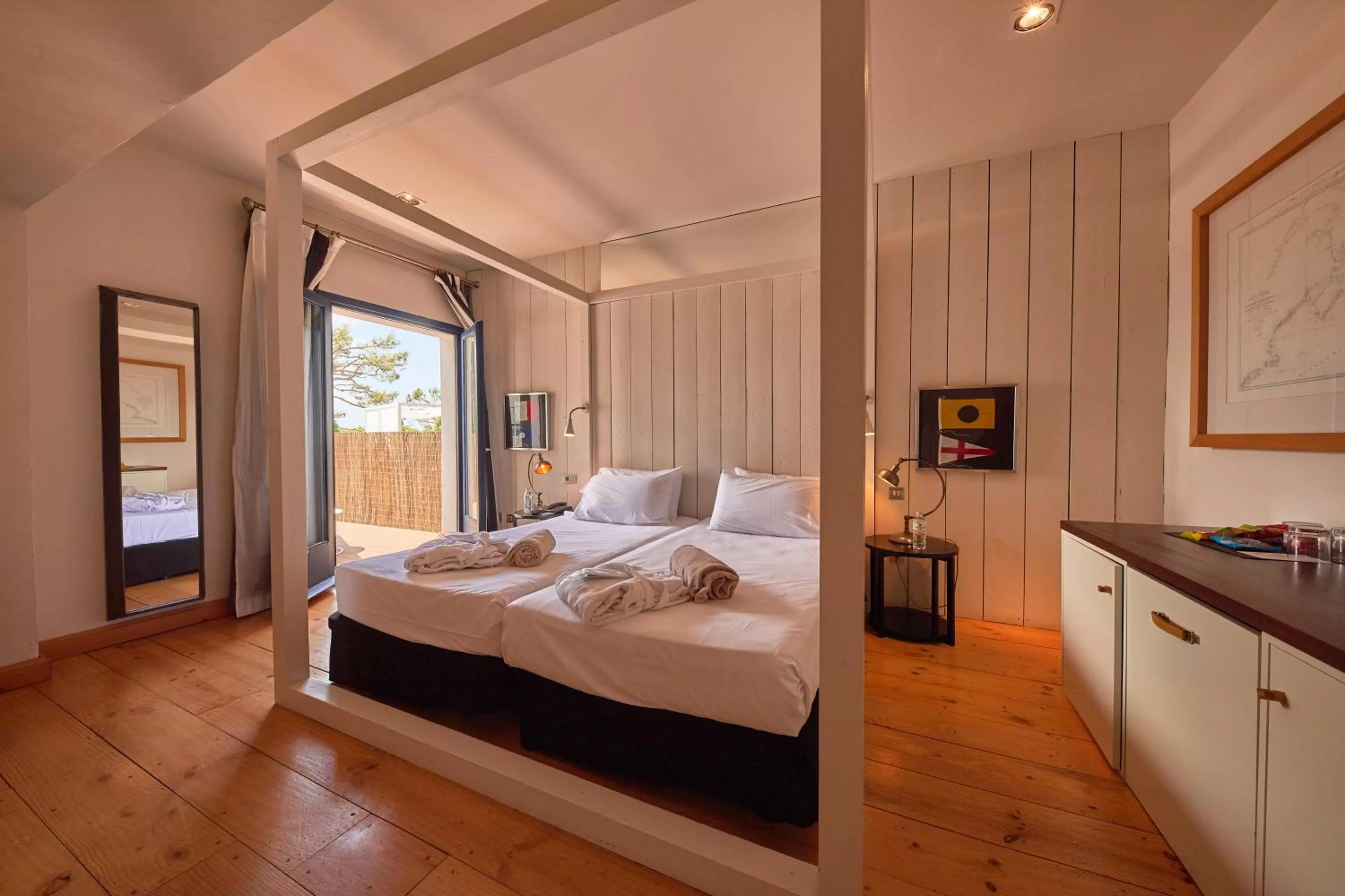 Bedroom, Bed in Hotel Trias