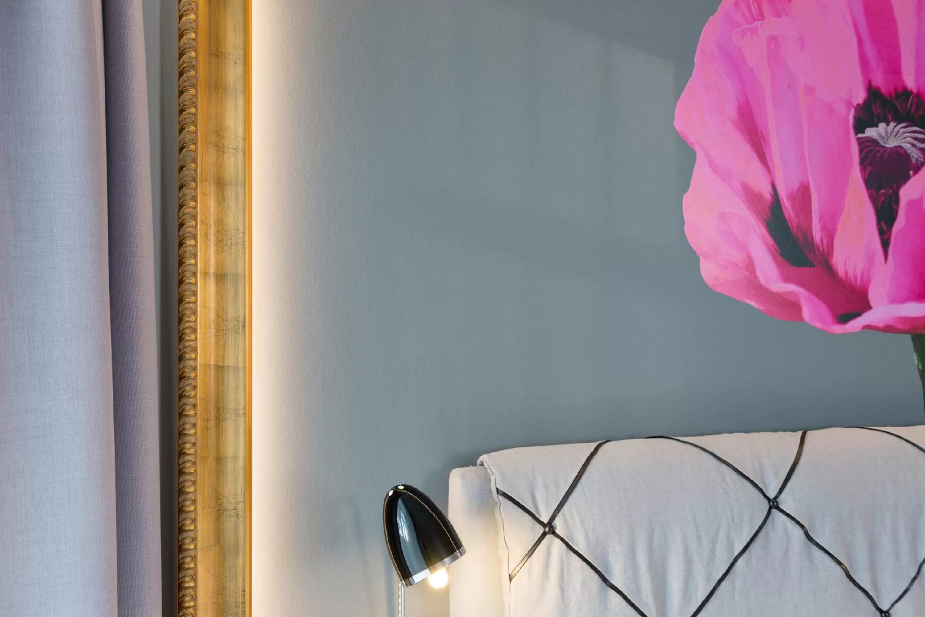 Decorative detail, Bed in Schmucke Witwe