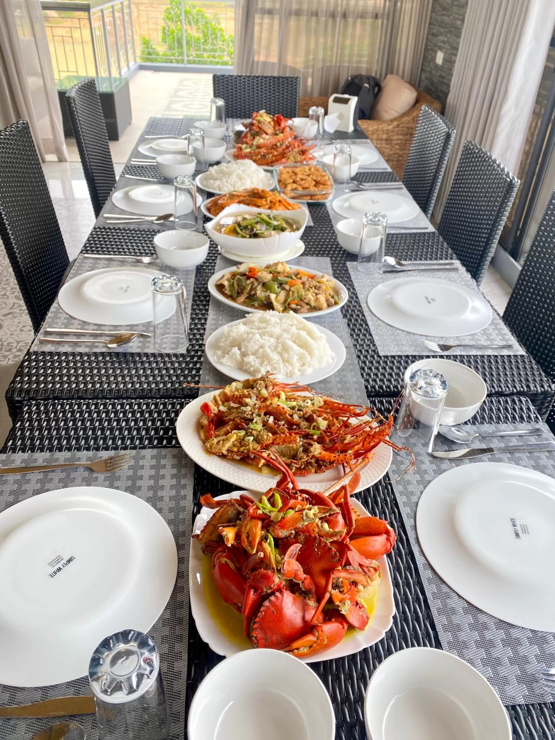 Restaurant/places to eat in Bella Villa Coron