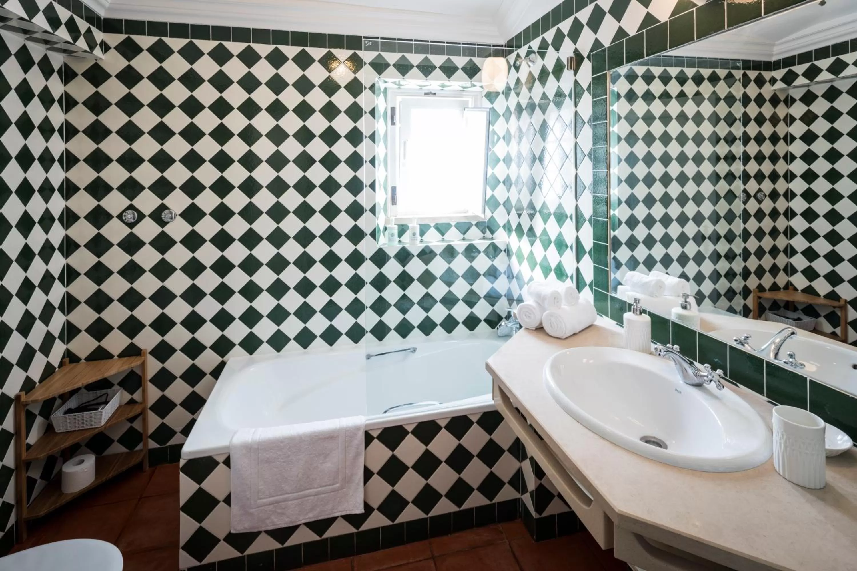 Bathroom in Quinta do Pé Descalço - Country Guesthouse in Sintra