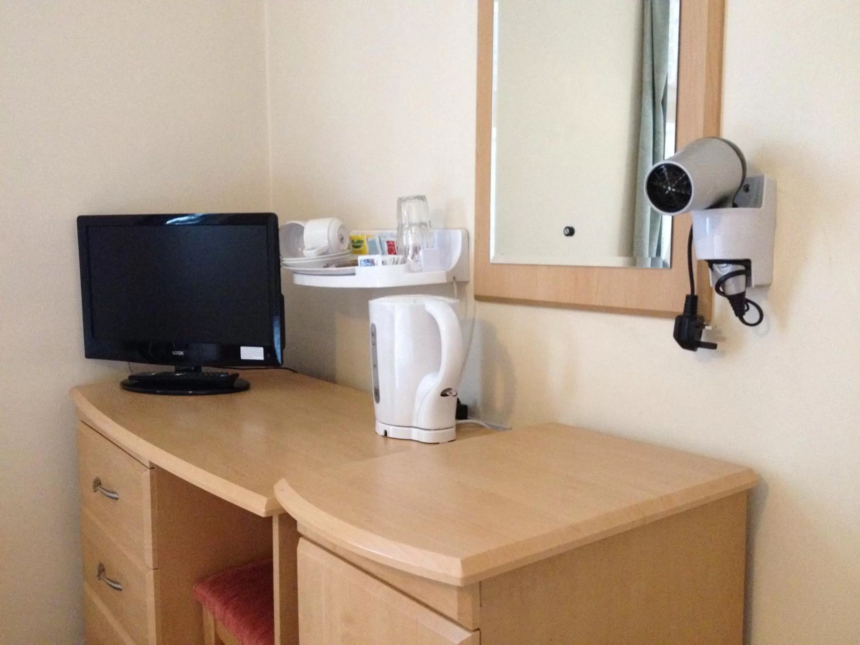 TV and multimedia in Seven Dials Hotel