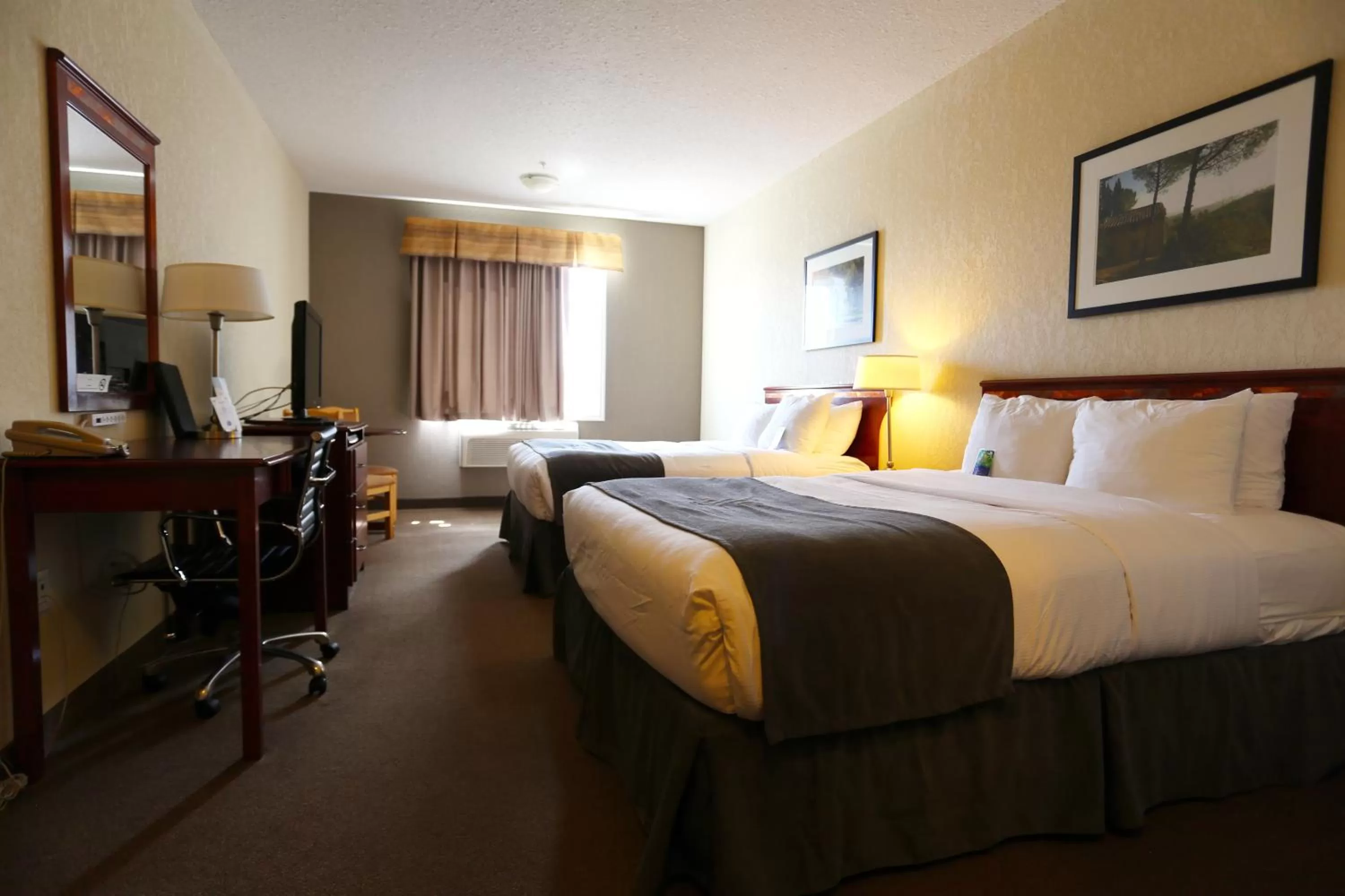 Bed in Lakeview Inns & Suites - Fort Nelson