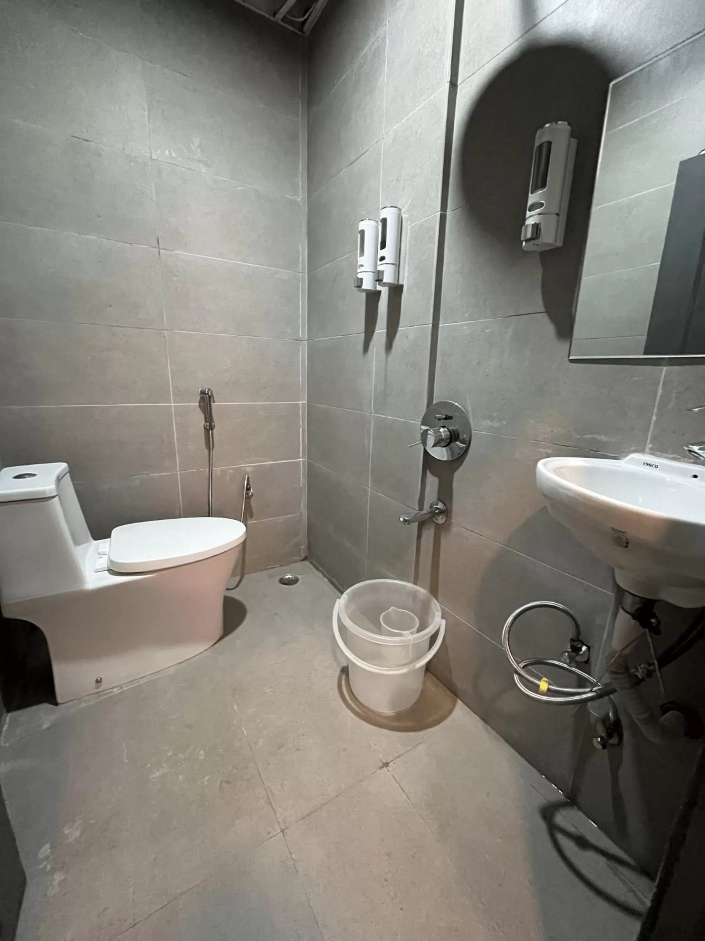 Shower, Bathroom in Hotel Zen Garden