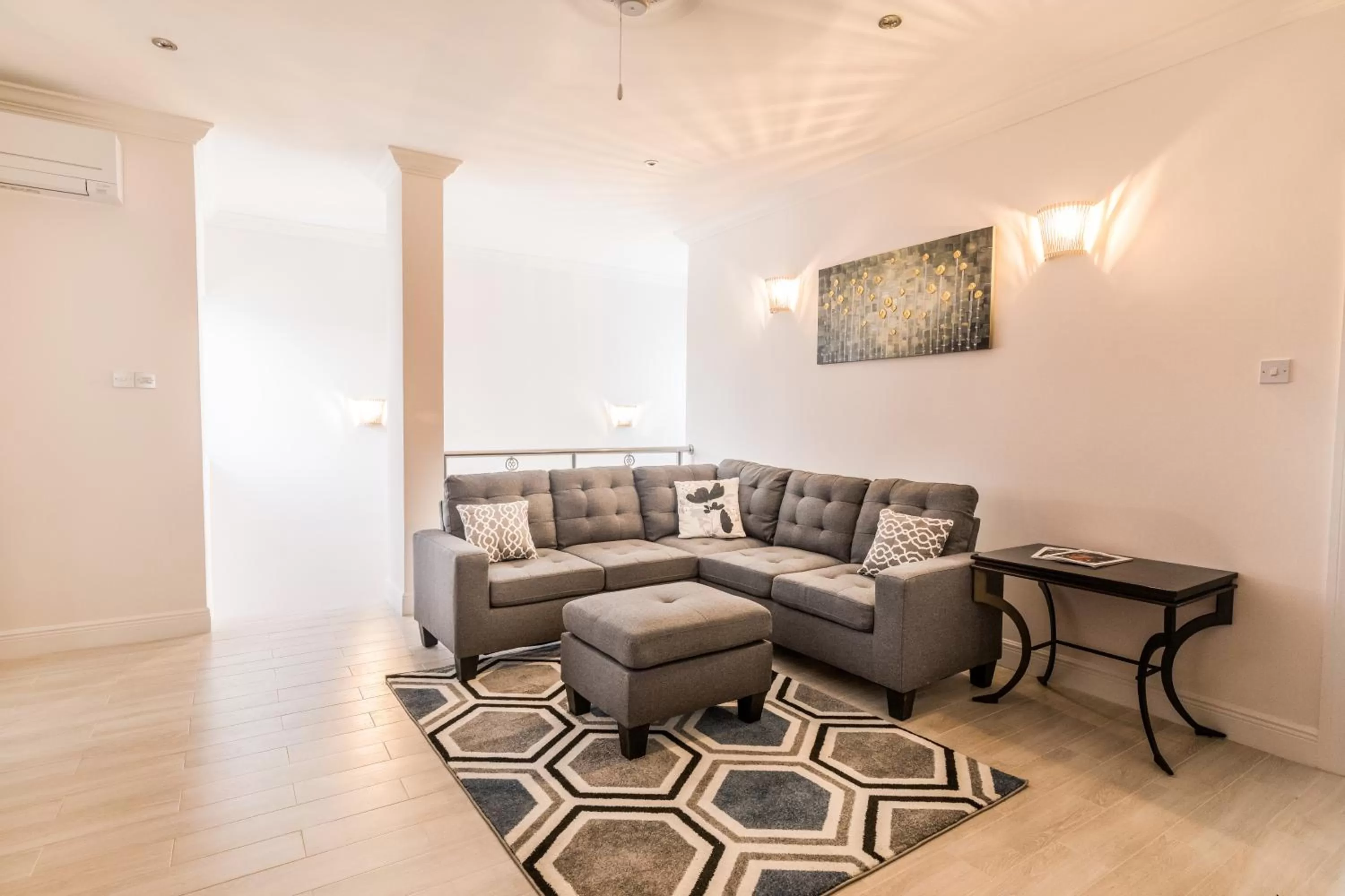 Living room in Bay Gardens Beach Resort & Spa