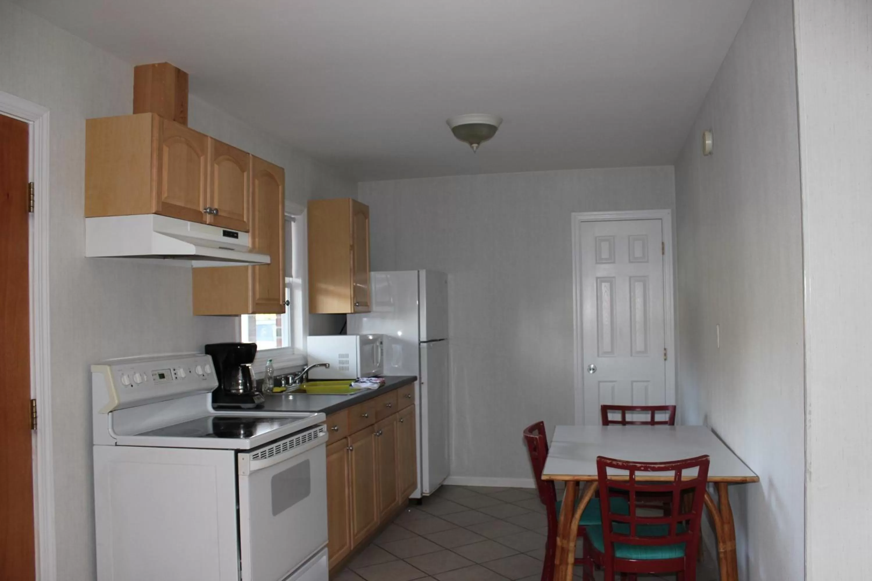 Kitchen or kitchenette, Kitchen/Kitchenette in Heidi's Inn