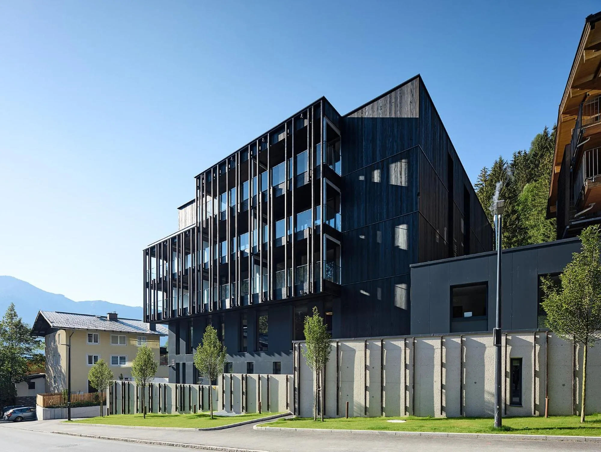 Property building in Hotel Der Waldhof