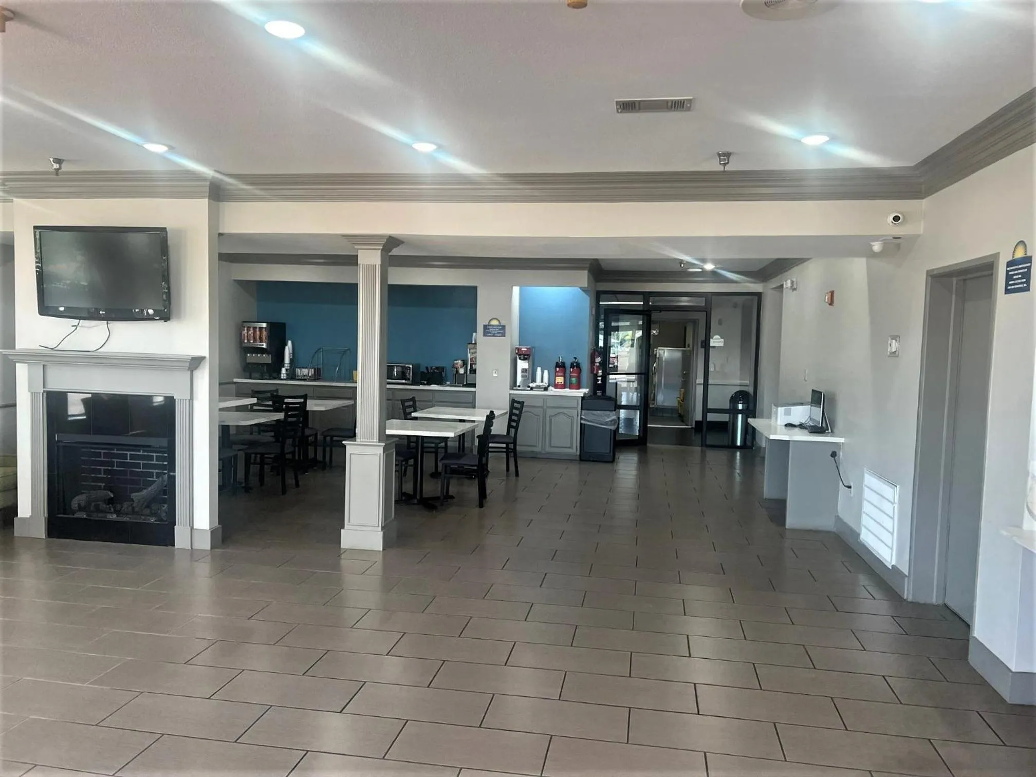 Lobby or reception in Days Inn by Wyndham Denham Springs-Baton Rouge East