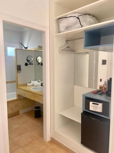 Bathroom in HOTEL BOUTIQUE CABO SUR