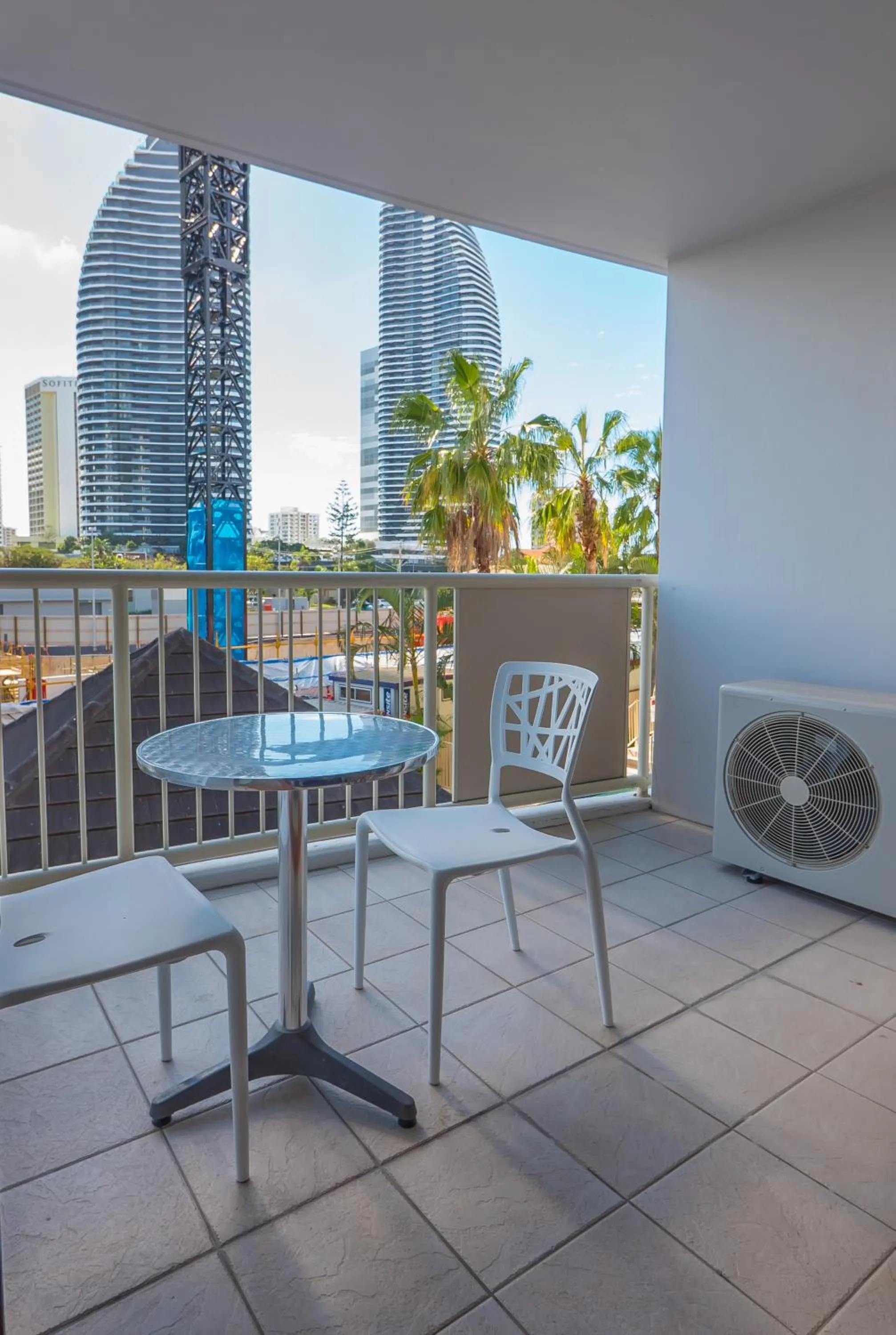 Broadbeach Savannah Resort