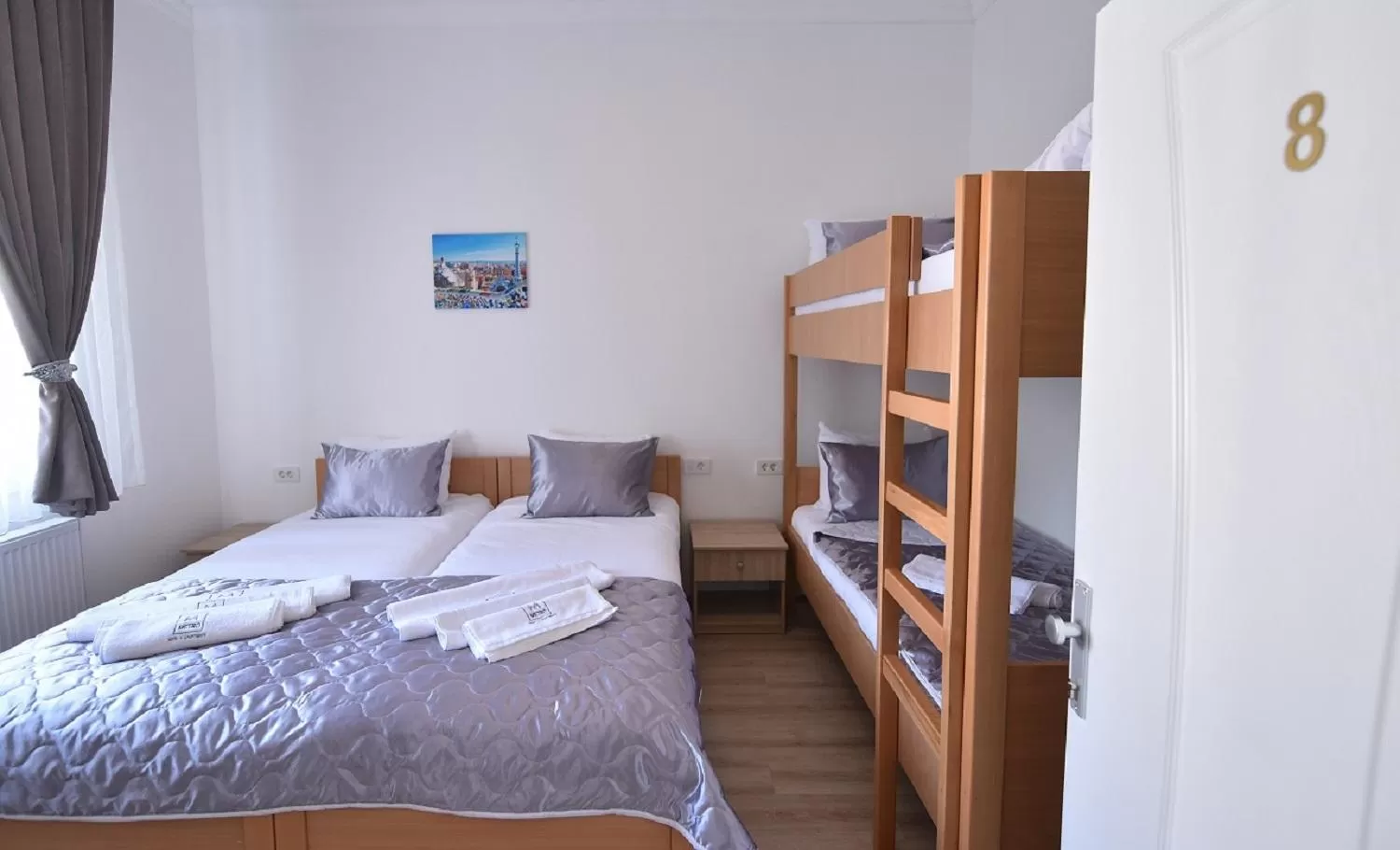 Villa Nina Hotel & Lounge bar