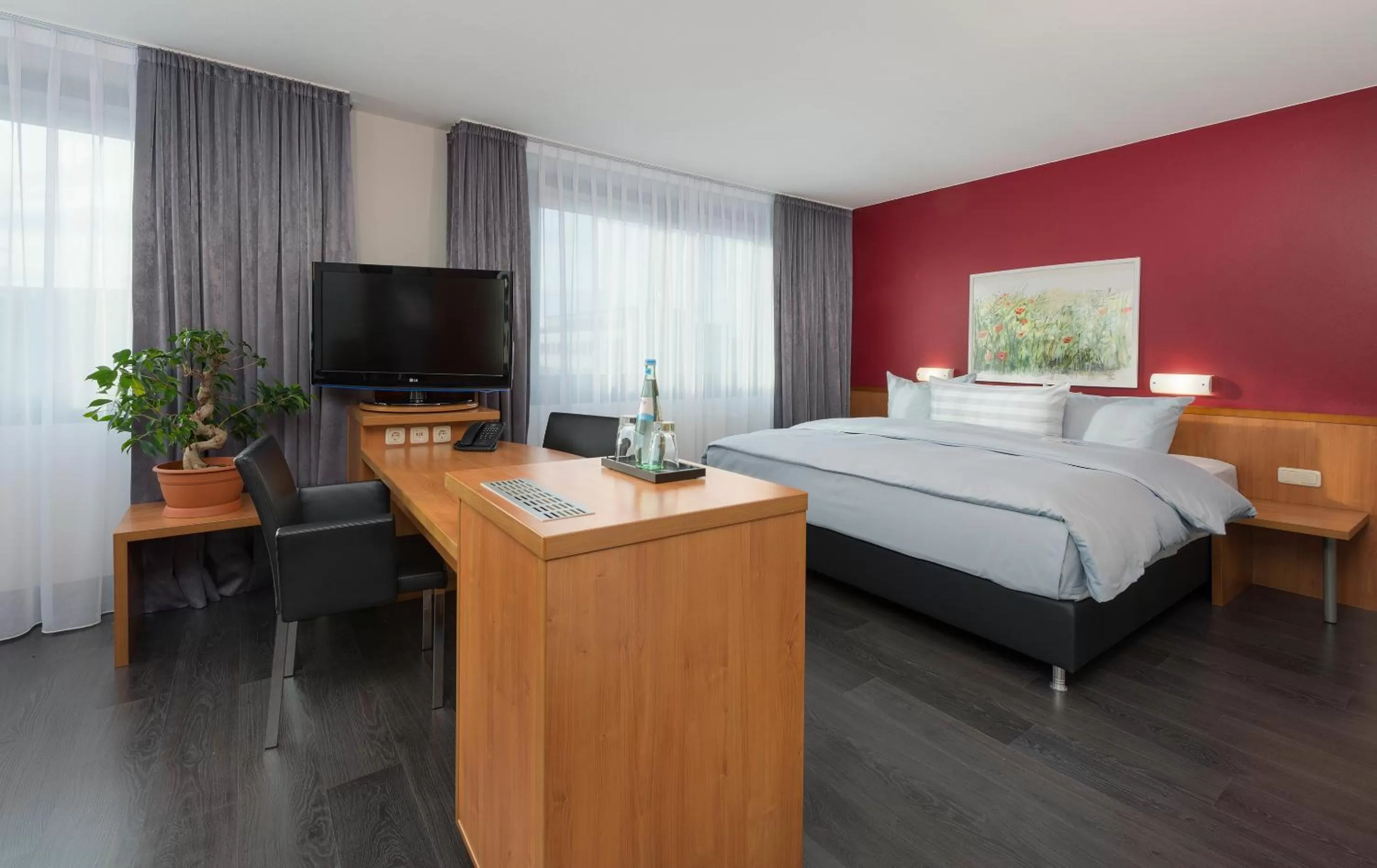 Photo of the whole room, Bed in Hotel Wolfsburg Centrum, Affiliated by Meliá