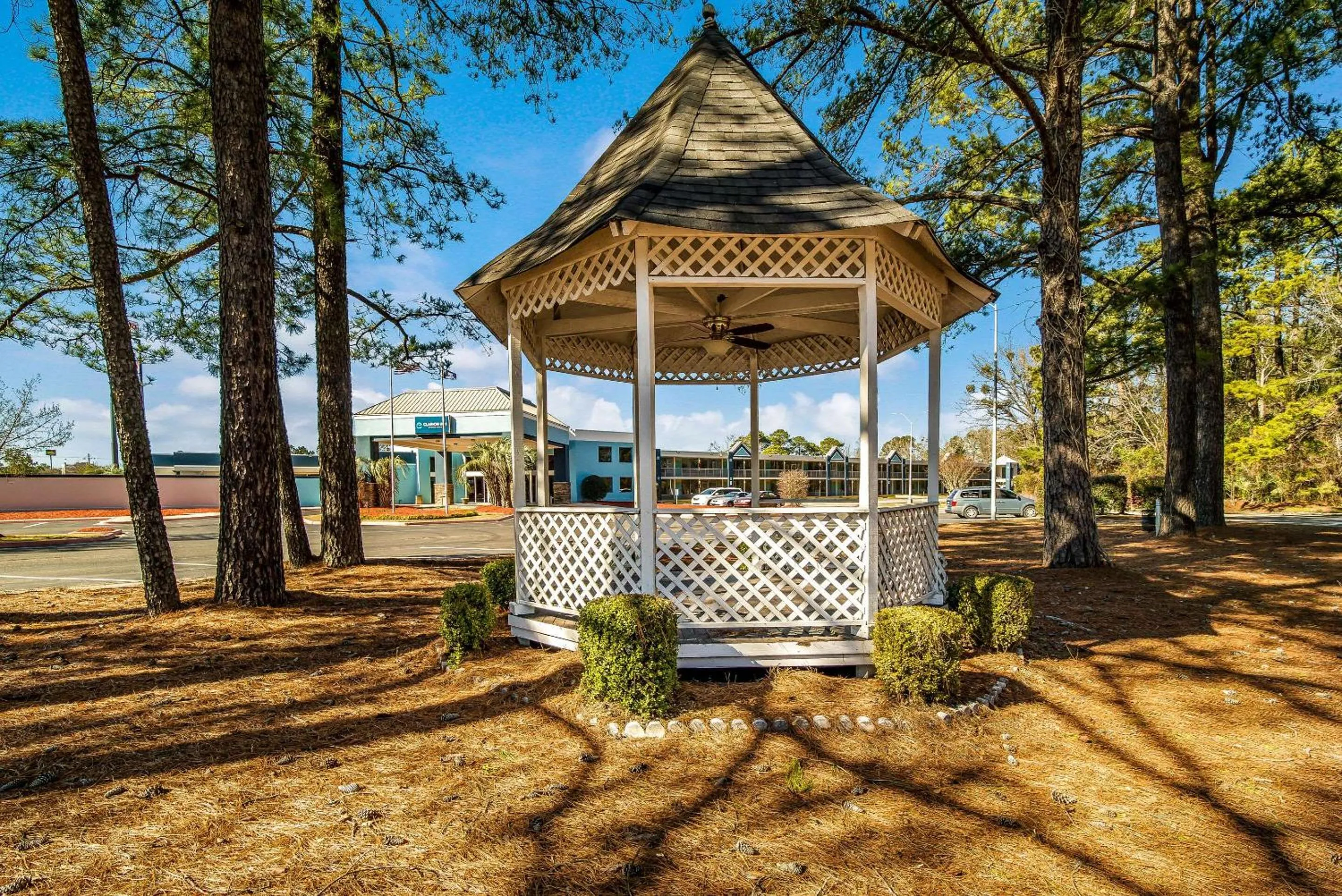 Property building in MainStay Suites Florence - Darlington