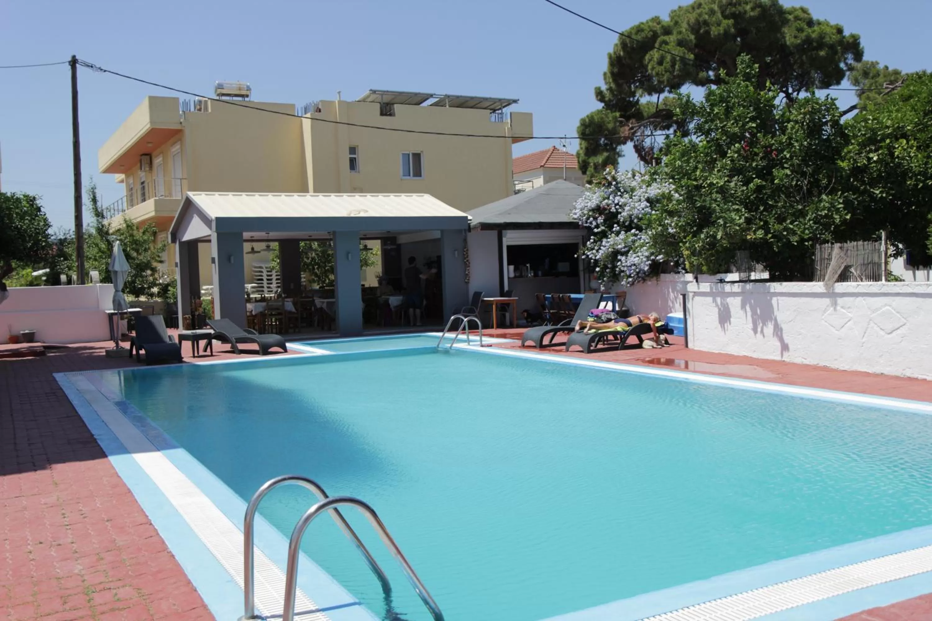 Restaurant/places to eat, Property Building in Platoni Elite