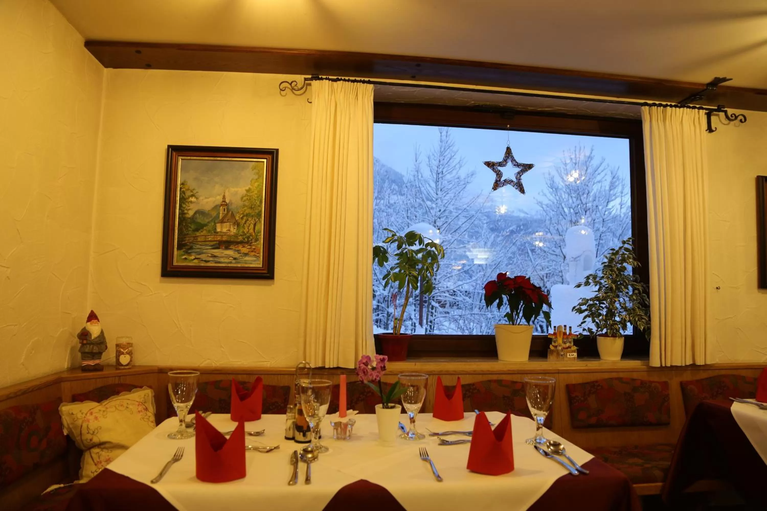 Restaurant/places to eat in Hotel Köppeleck