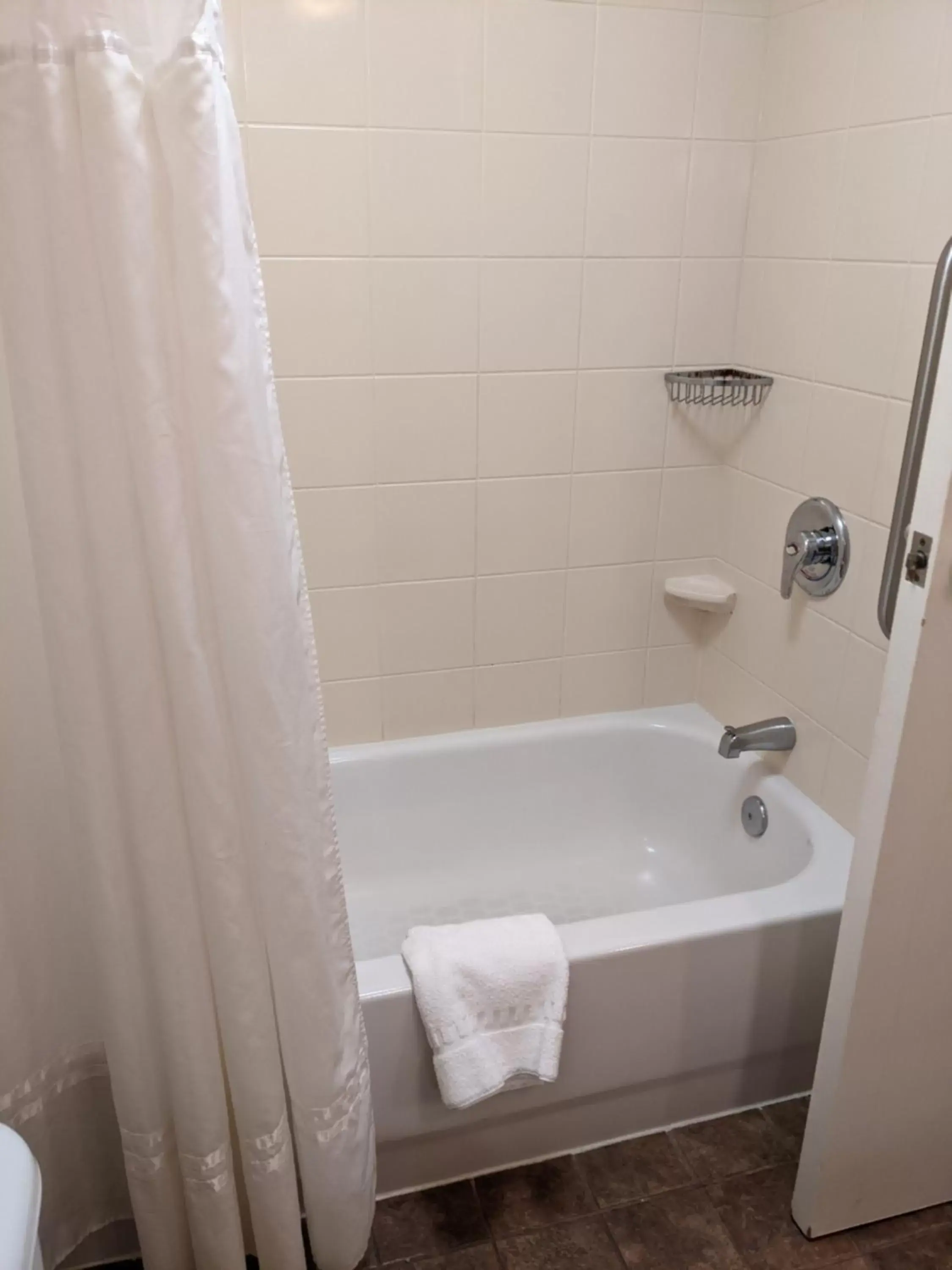 Standard King Room in Rod 'N' Reel Resort Standard King Room in Rod 'N' Reel Resort