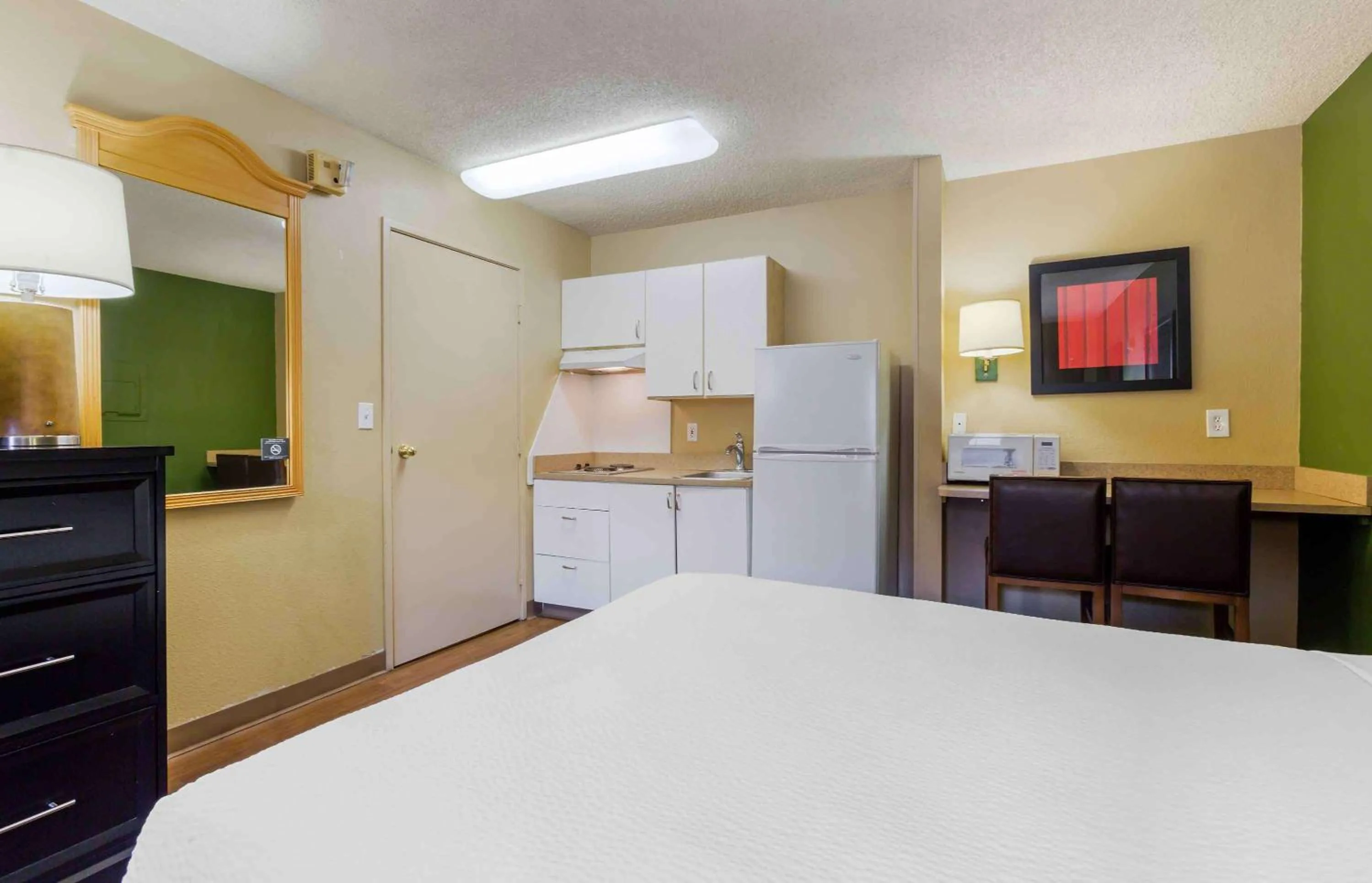 Bedroom, Bed in Extended Stay America Suites - Phoenix - Scottsdale - Old Town