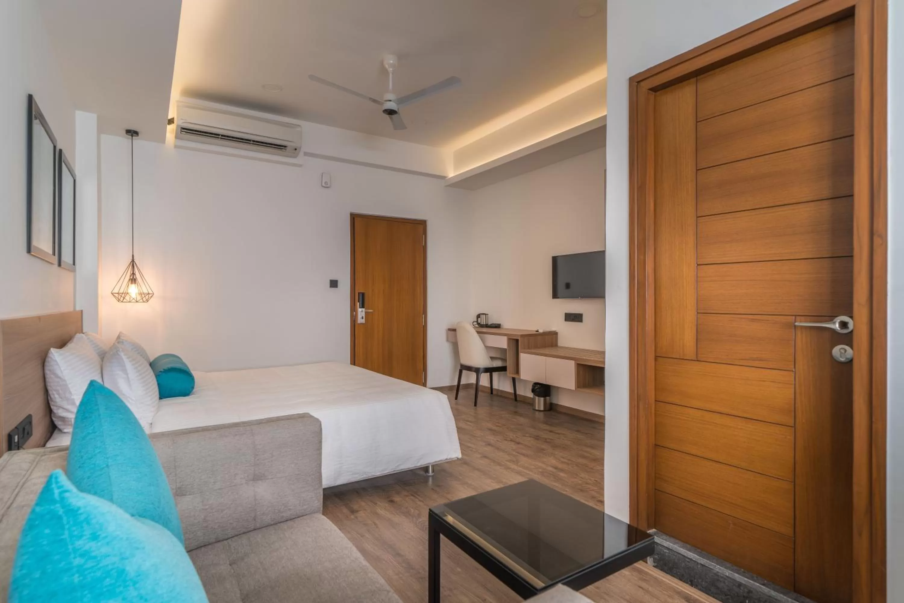 Bed in SKYLA Studios & Suites - Jubilee Hills