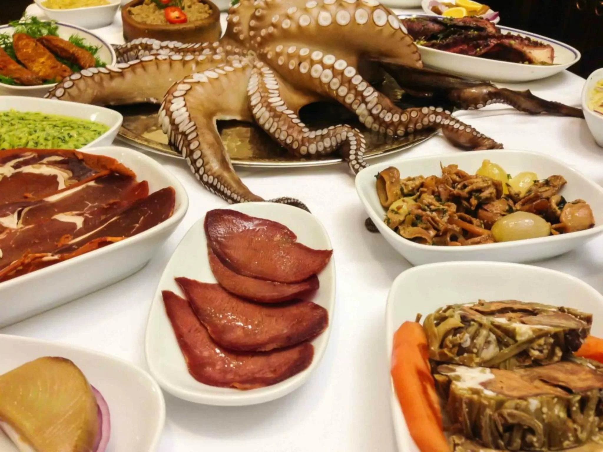 Restaurant/places to eat in Hotel Troya Balat