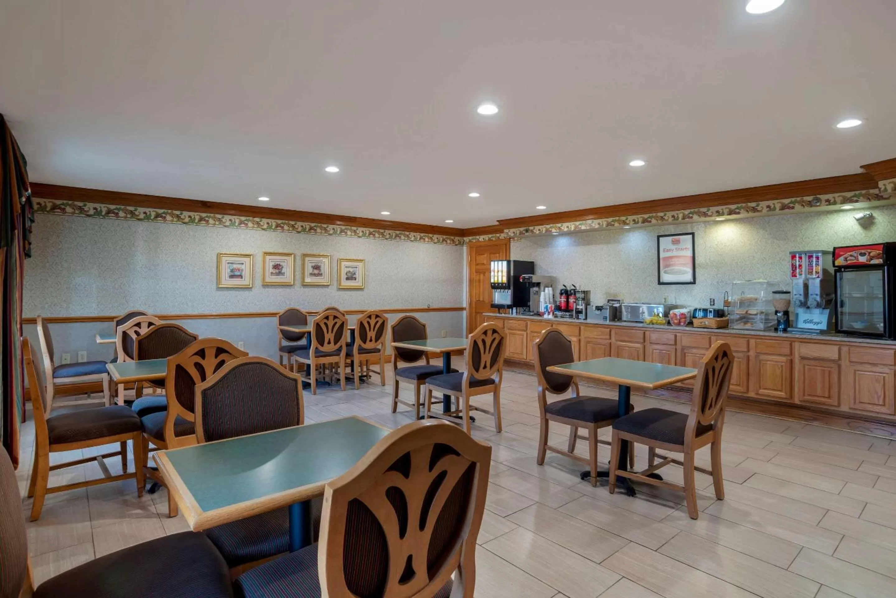Restaurant/places to eat in Econo Lodge Inn & Suites Flowood - Jackson Northwest
