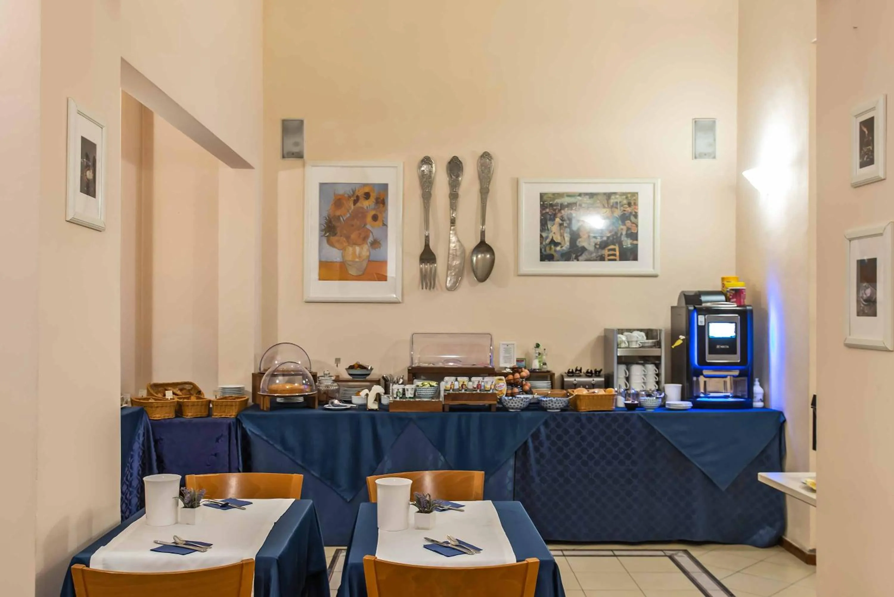 Breakfast in Hotel Bonifacio