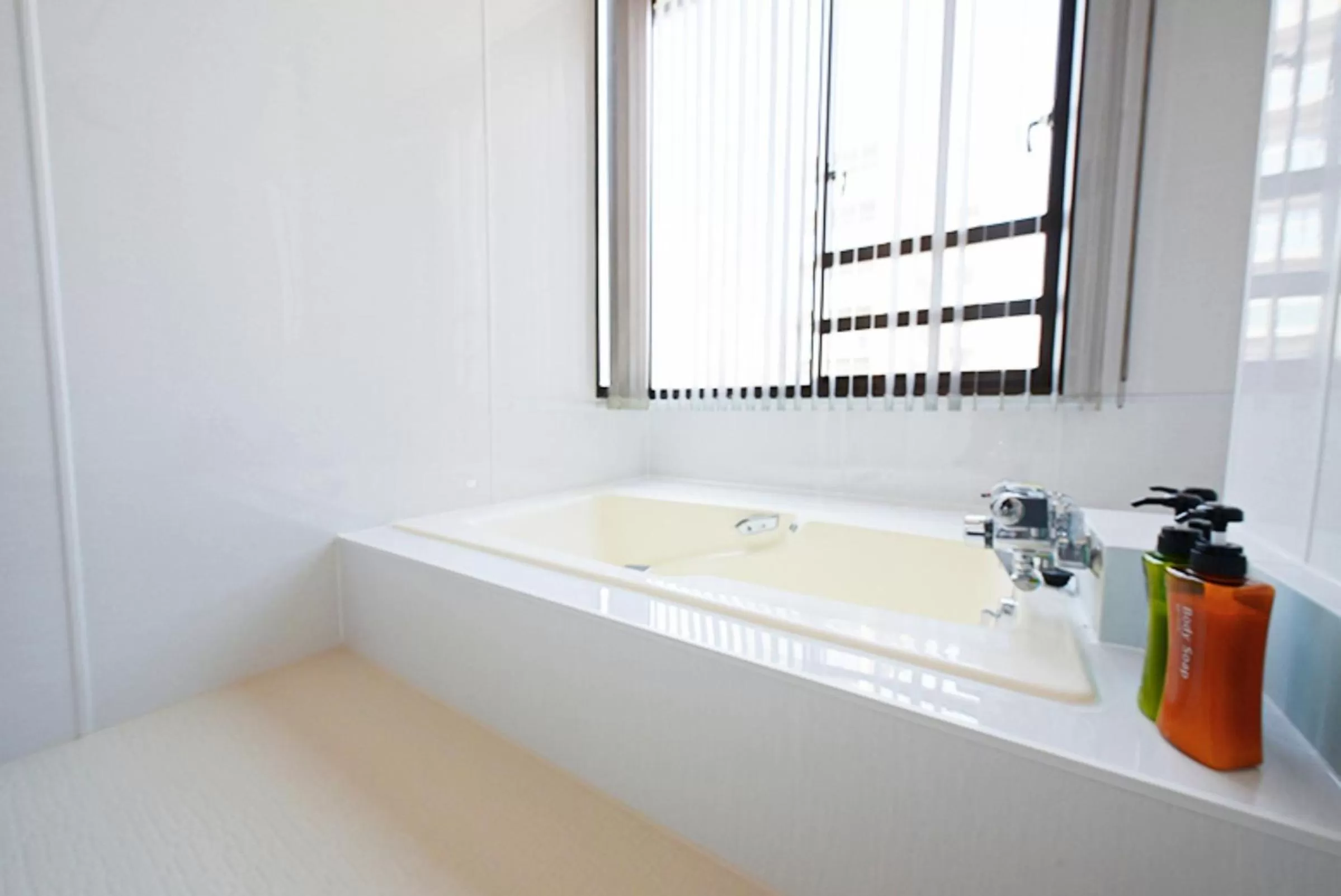 Bathroom in Hostel PLEASURE MARUYAMA