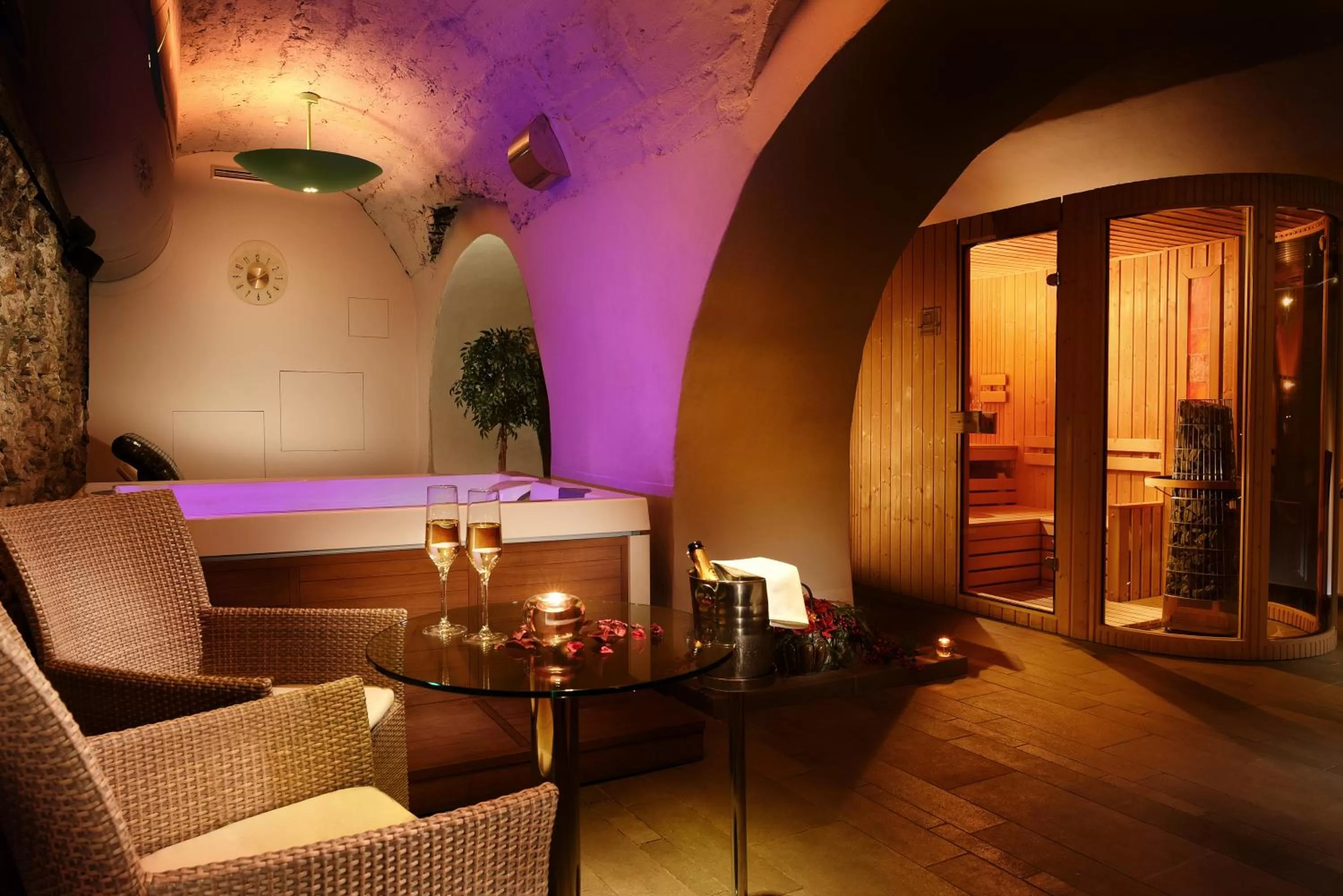 Spa and wellness centre/facilities in Hotel Ambassador